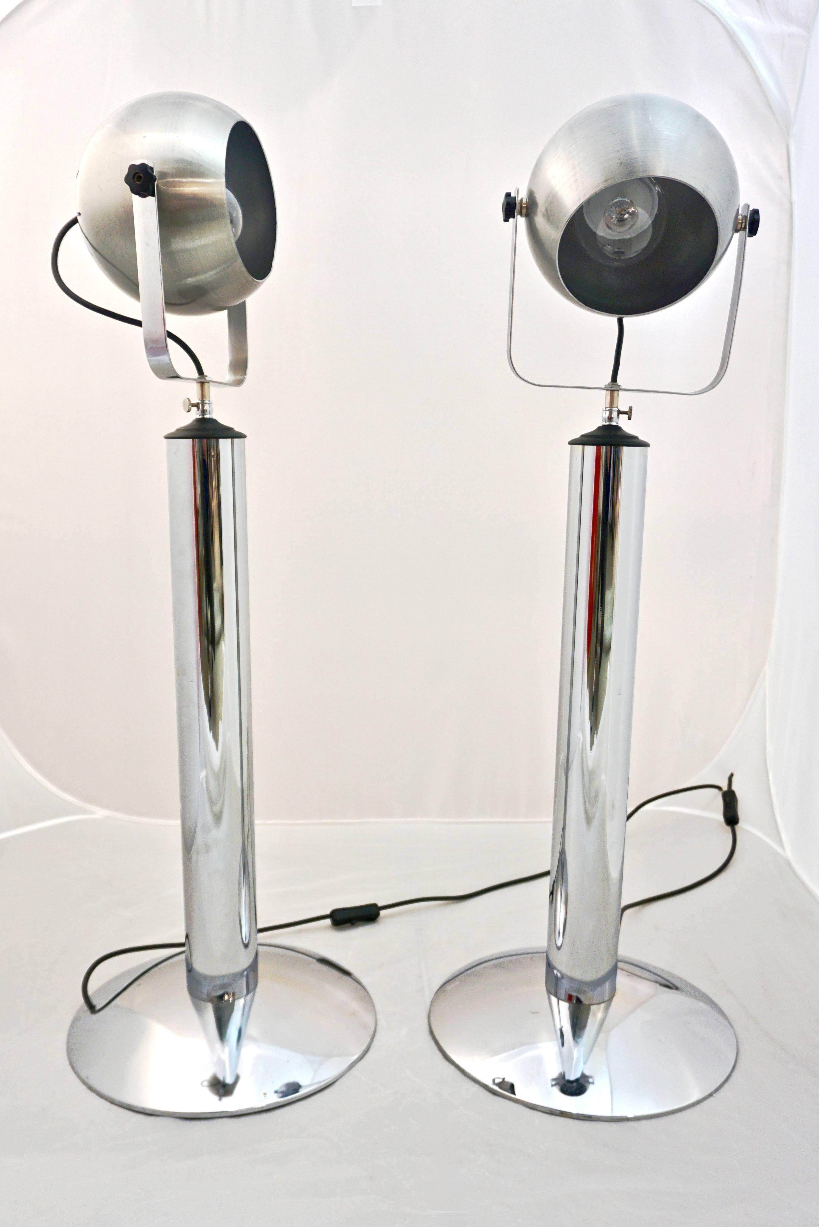 Italian 1960 Vintage Adjustable Nickel Globe Spotlight Table Lamps on Round Base 3