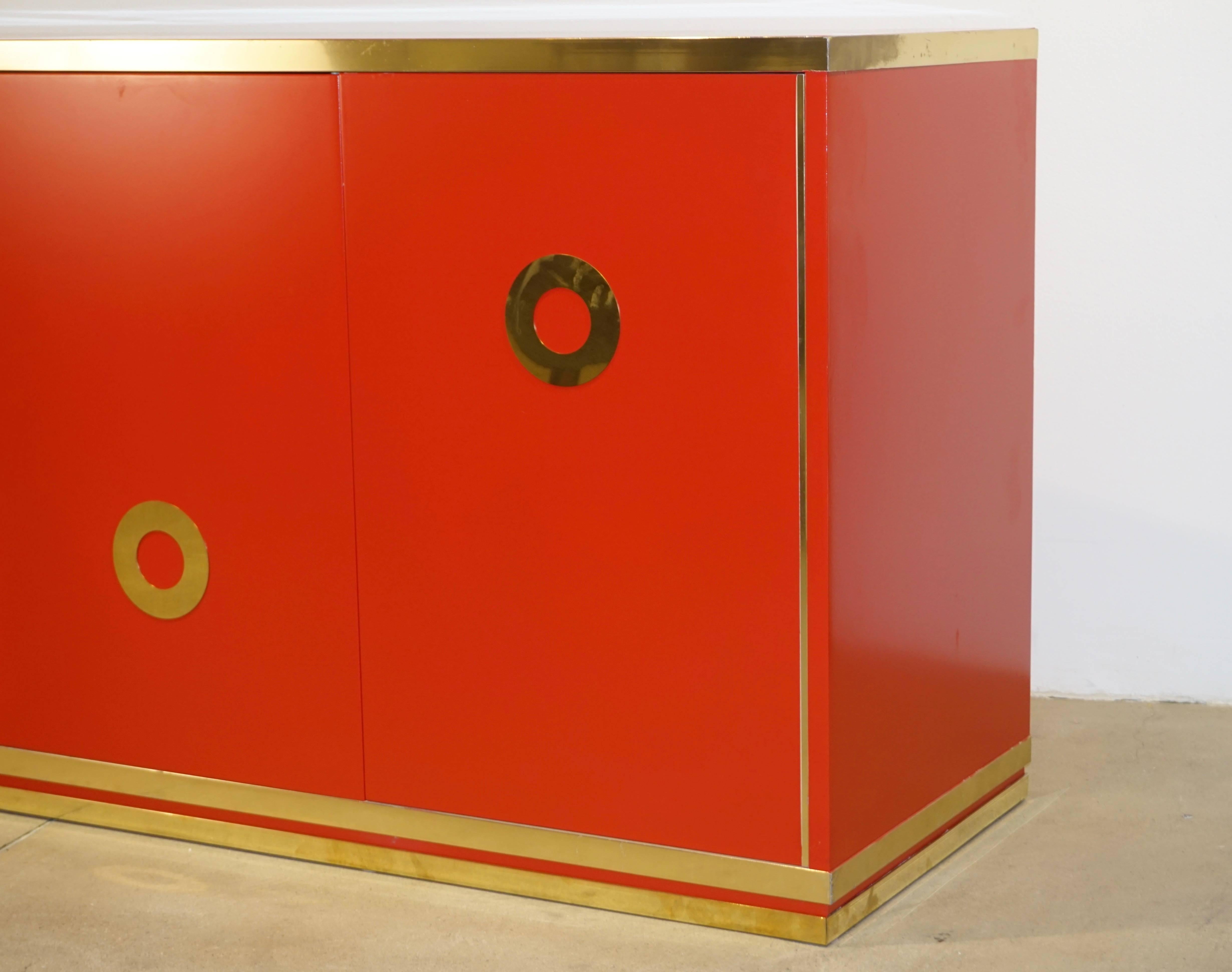 Italian 1970s Chinese Red Lacquered and Brass Asian Style Sideboard / Credenza In Excellent Condition In New York, NY