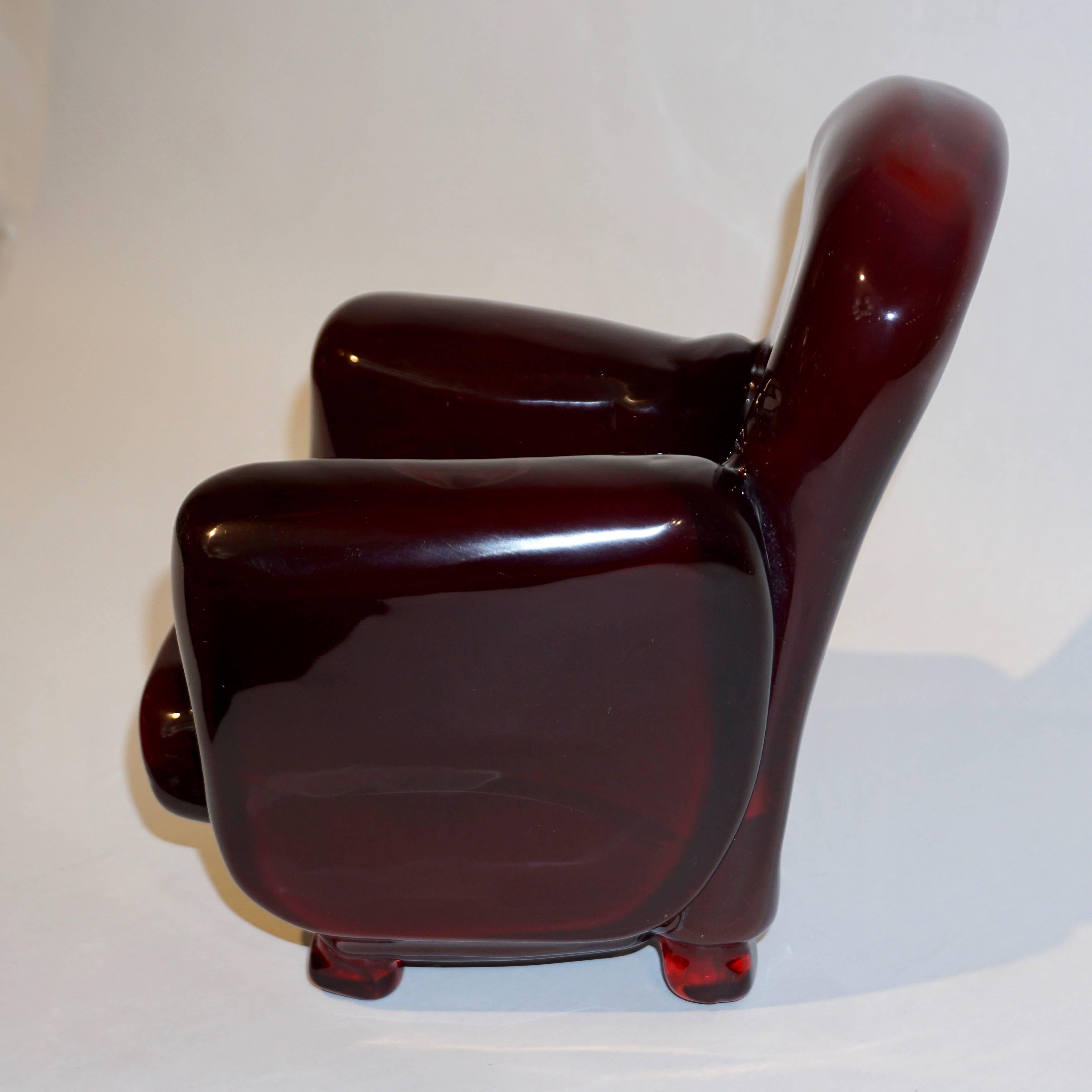 Pino Signoretto 1980s Italian Burgundy Red Murano Glass Miniature Armchair In Excellent Condition For Sale In New York, NY