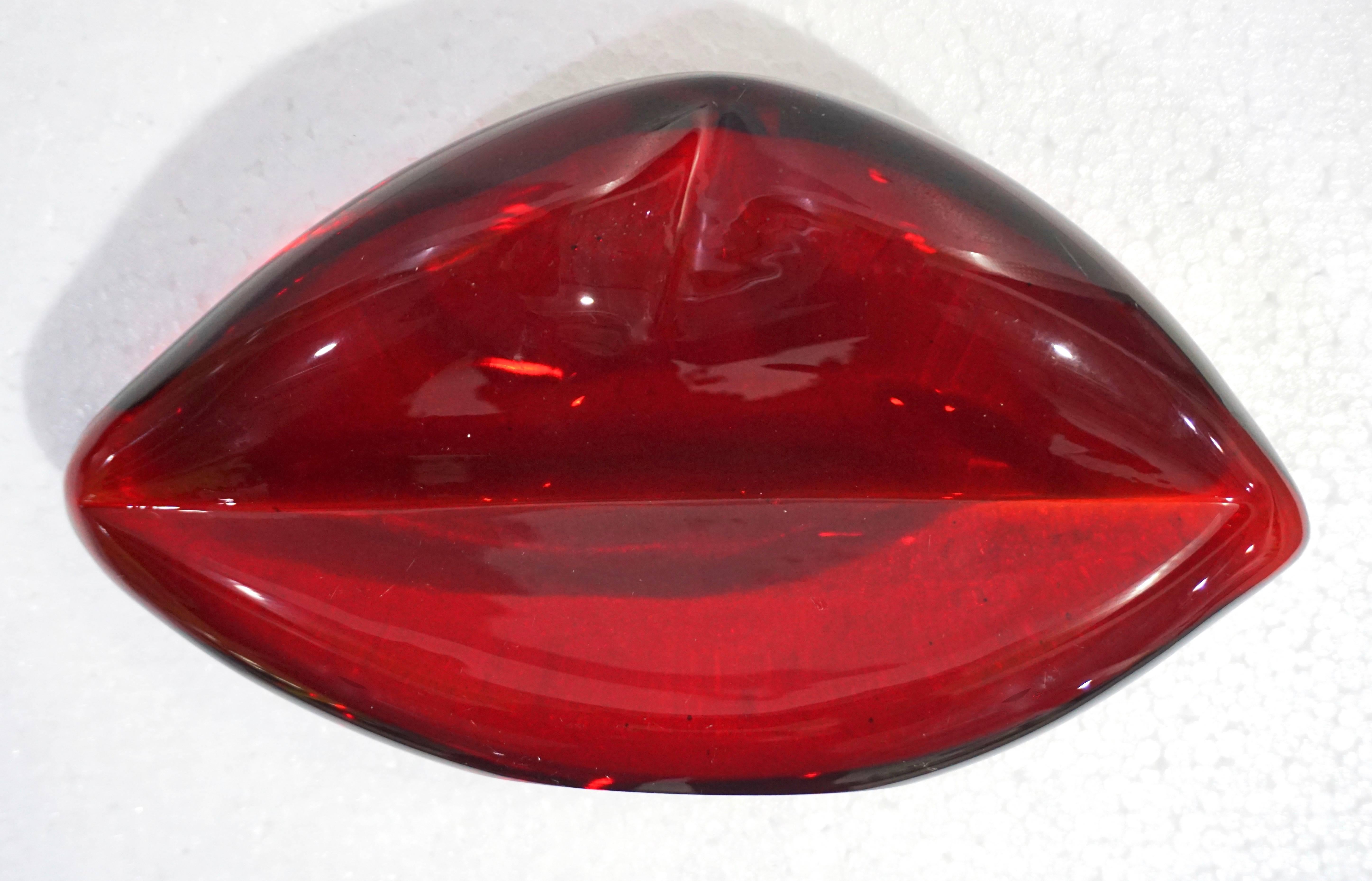 Contemporary Italian Fun Blown Murano Glass Red Lips Decorative Art Sculpture In New Condition In New York, NY