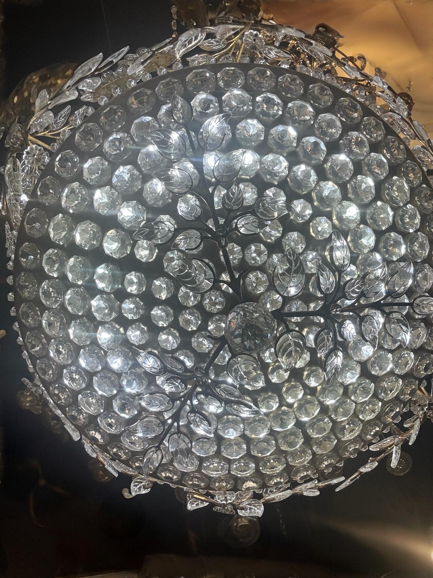 1940 Bagues Crystals Flowers Chandelier In Good Condition For Sale In New York, NY