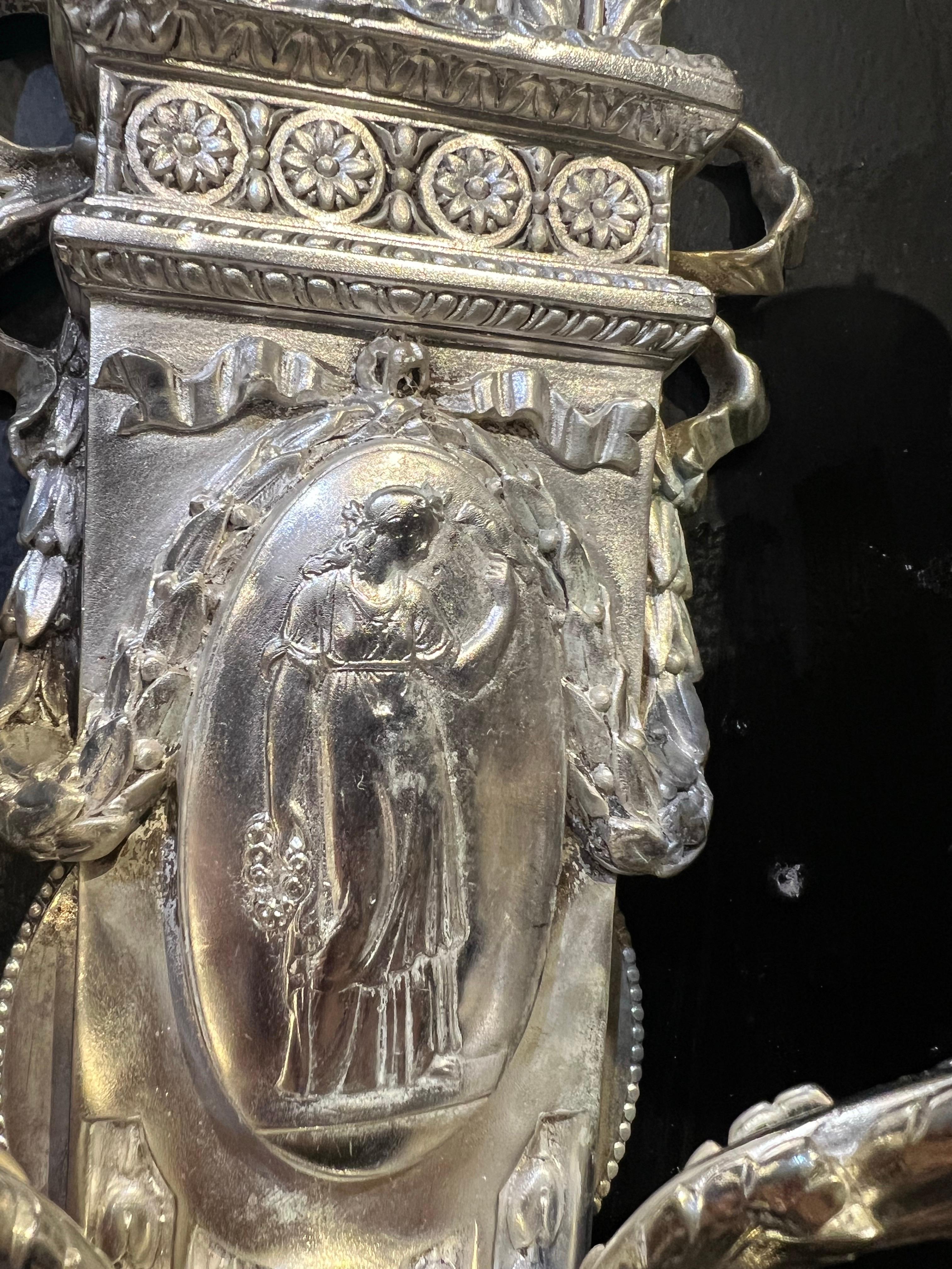 Bronzo Applique neoclassiche Caldwell placcate in argento in vendita