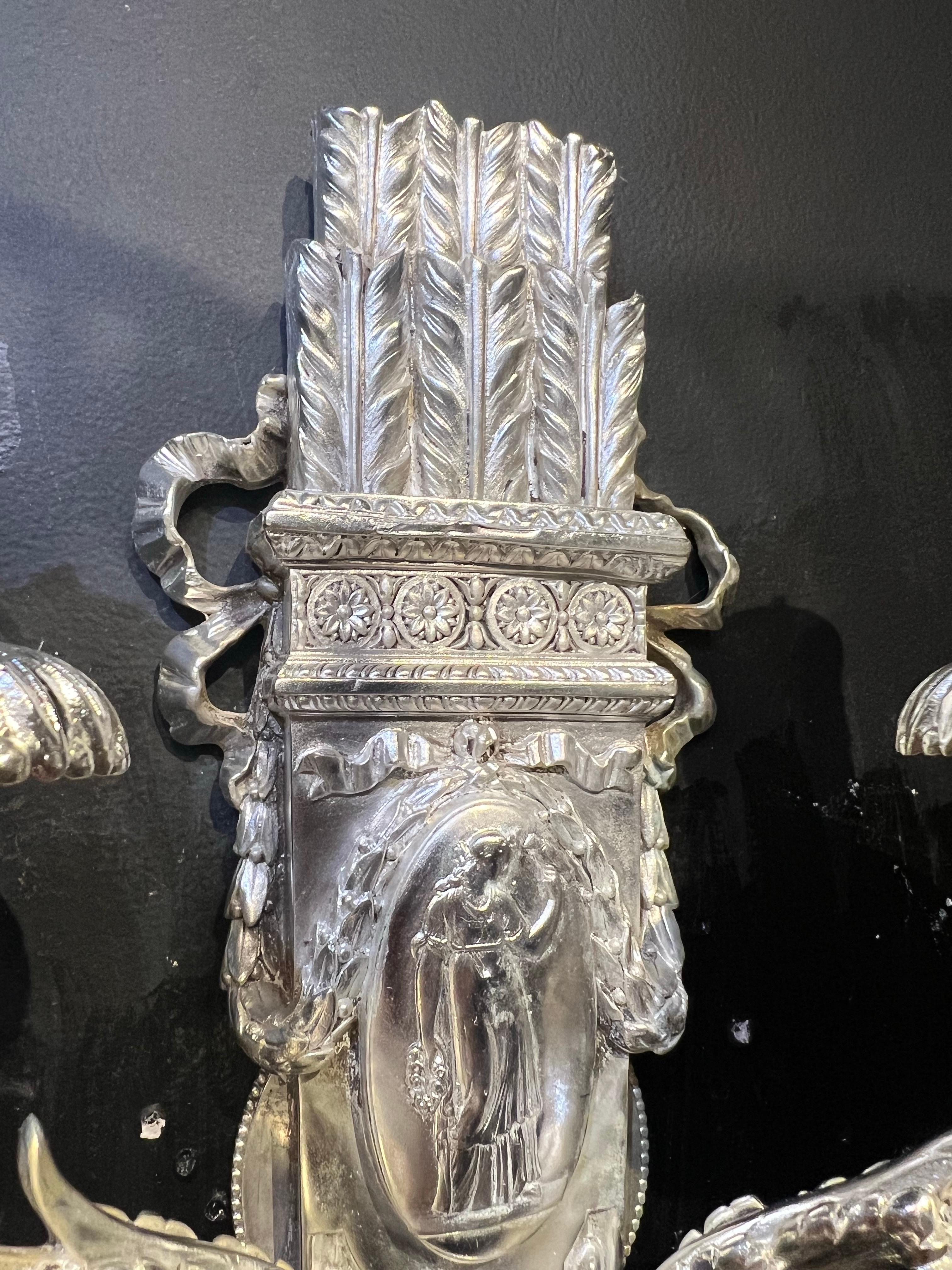 Inizio XX secolo Applique neoclassiche Caldwell placcate in argento in vendita