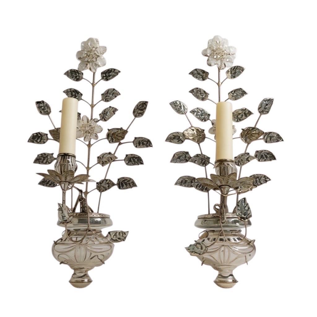 1930er Jahre Französisch versilbert Metall und Kristall Wandleuchten