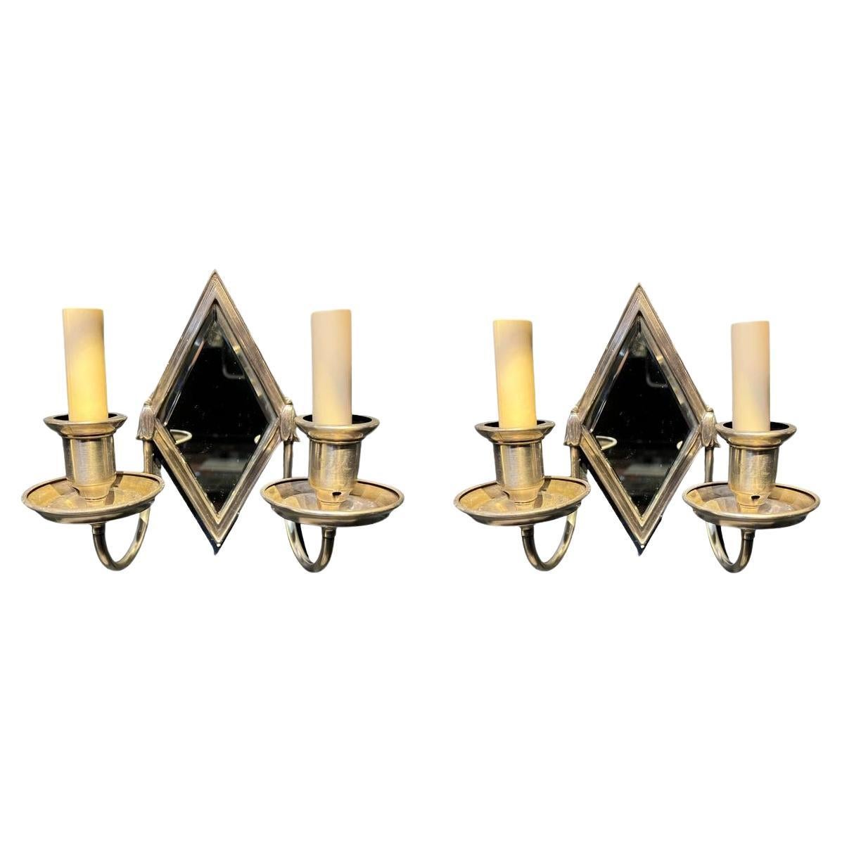 Paar 1920er Caldwell Diamond Shape Mirror Small Sconces