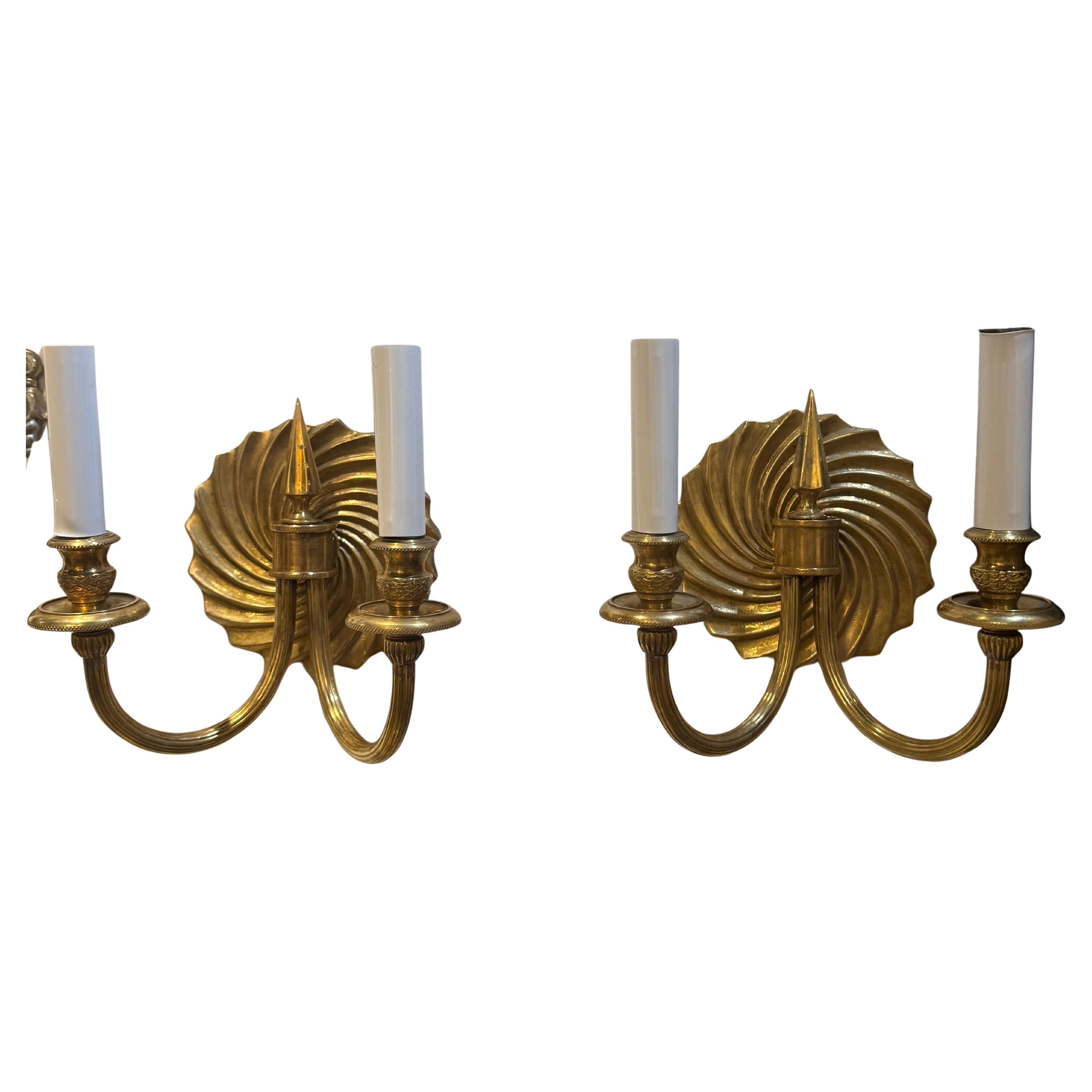 French gilt bronze sunburst sconces en vente