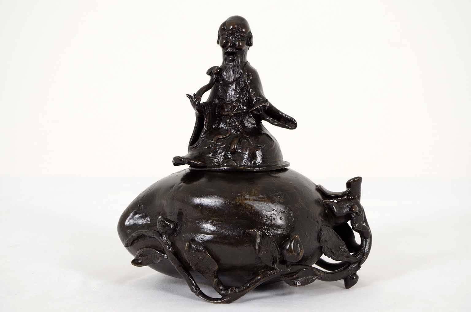 Mid-19th Century Wonderful 19th Century Chinese Bronze Censer, Incense Burner with Cover