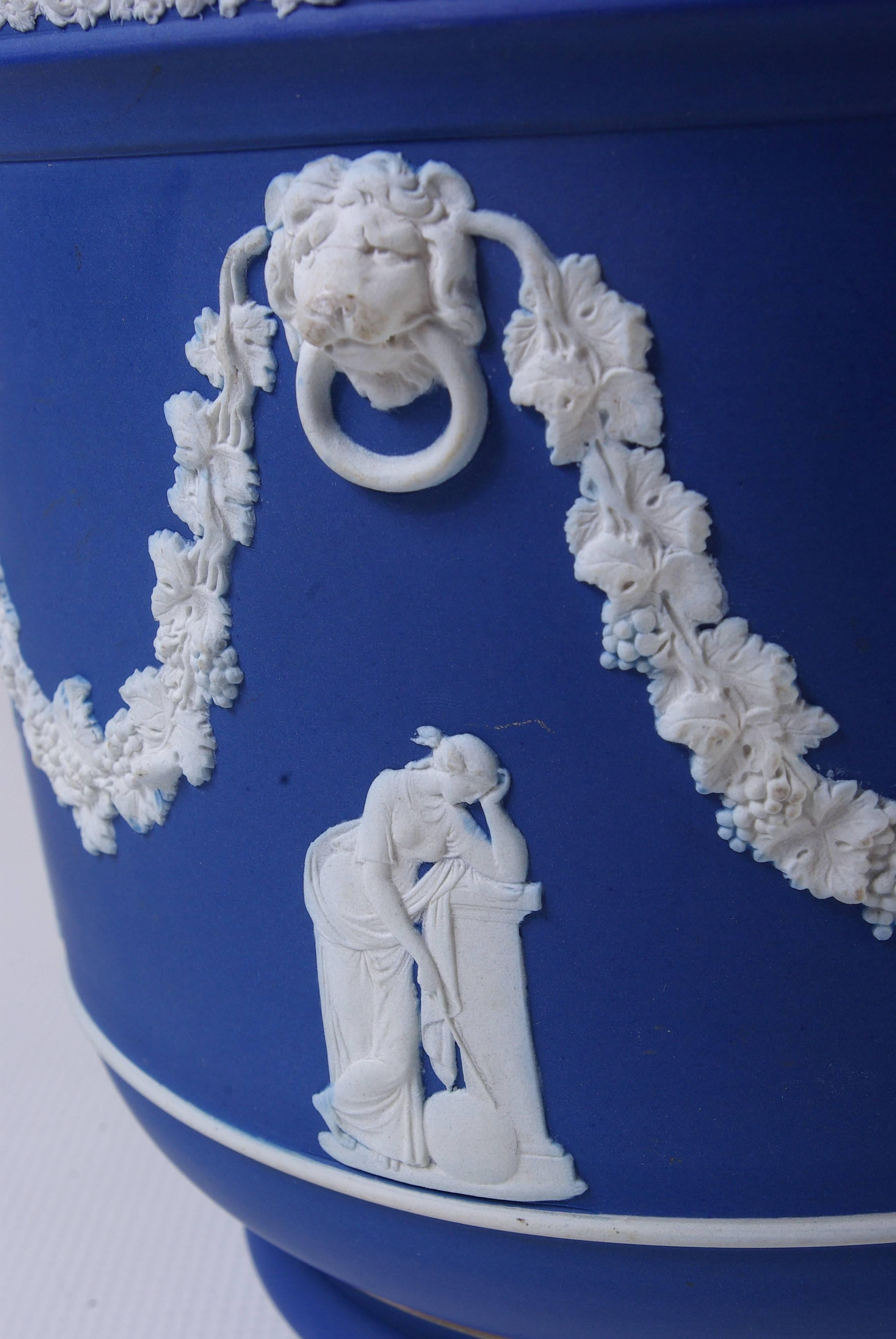 B383F Large Wedgwood Jasperware Jardiniere Cache Pot, White over