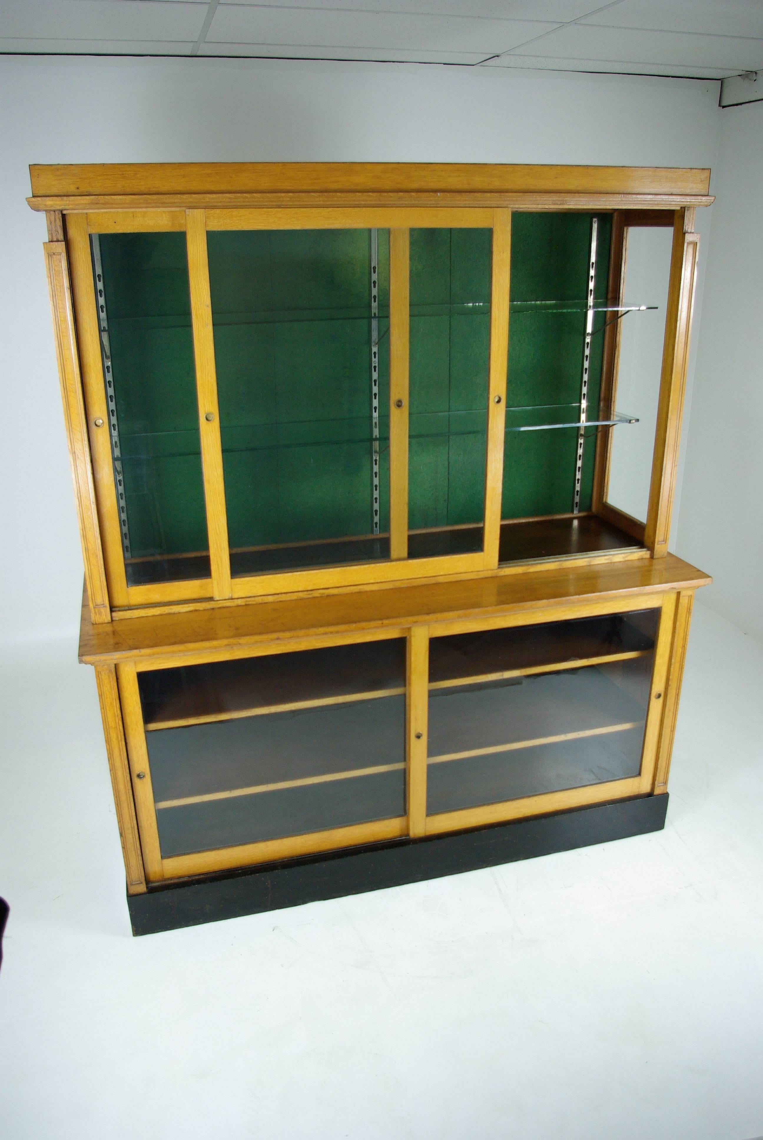 Hand-Carved B398 Large Oak Country Store Showcase, China Display Cabinet with Sliding Doors