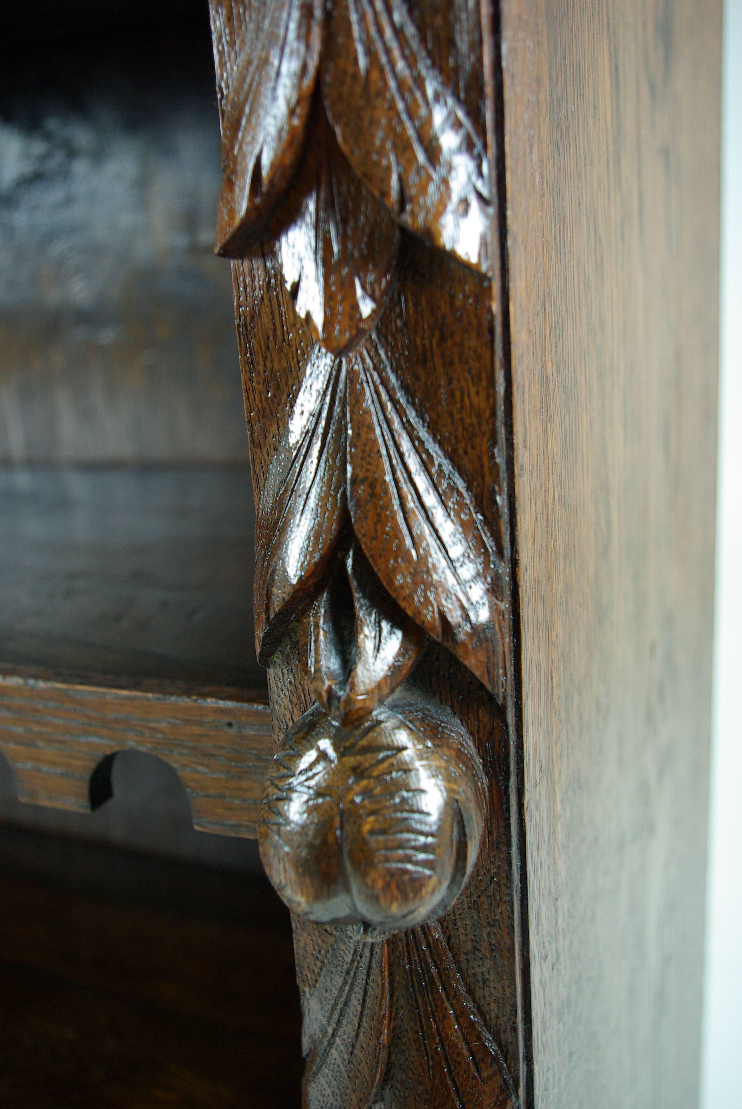 Antique Open Bookcase, Adjustable Shelves, Carved Oak, Scotland 1880 REDUCED!!!  In Excellent Condition In Vancouver, BC