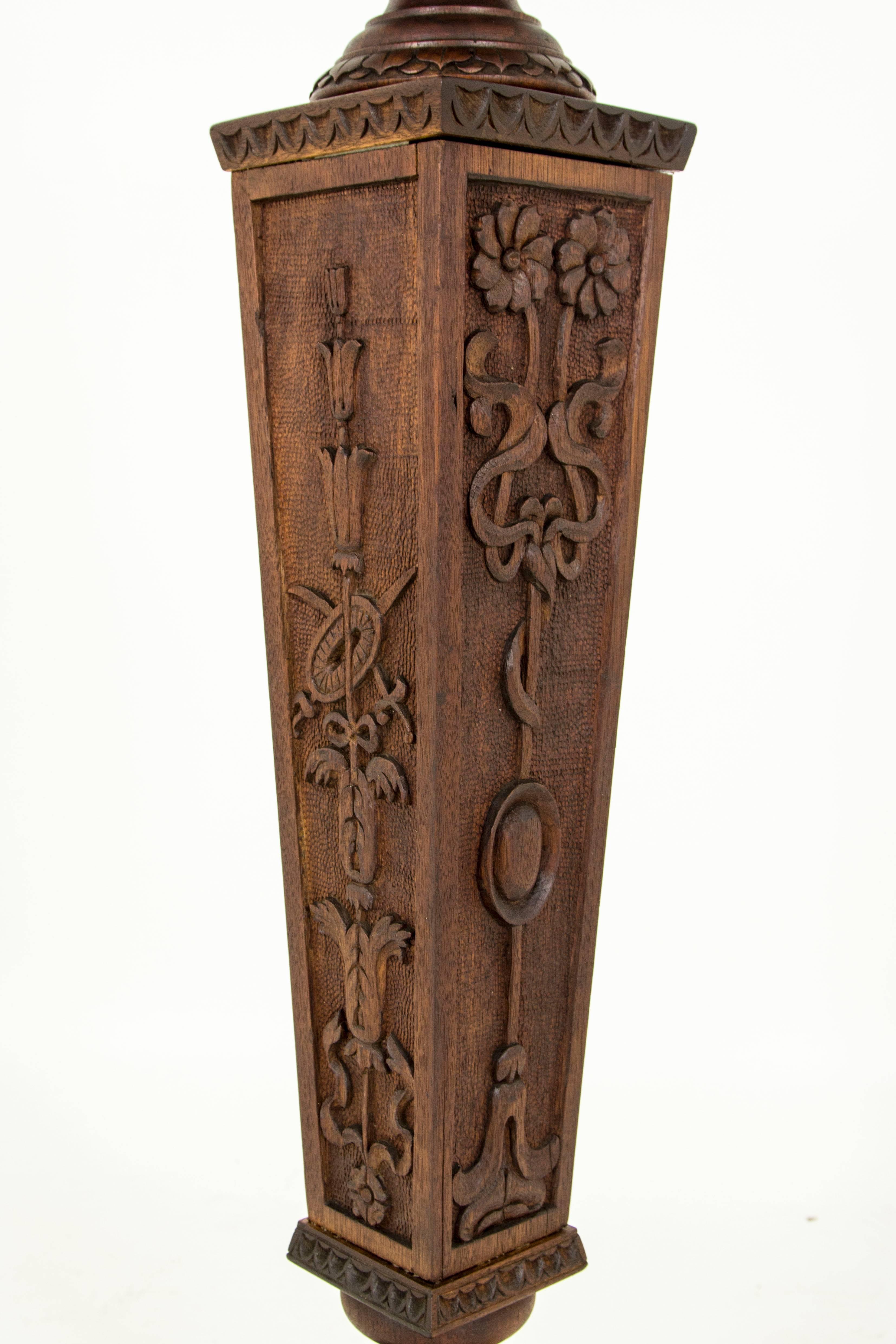 Scotland,
1870.
All original finish.
Solid mahogany construction.
Carved square top.
Urn shaped below.
Four sided carved stem, ending on circular stem, sitting on a carved base.

Was $1250 now just $750.

B570.
12