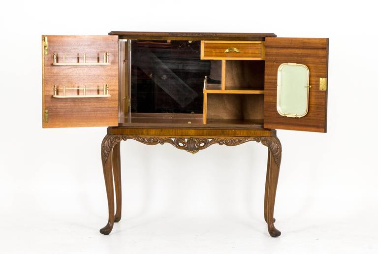 Antique Scottish Burr Walnut Drinks, Cocktail Cabinet, Dry Bar For Hand-Crafted Antique Scottish Burr Walnut Drinks, Cocktail Cabinet, Dry Bar For Sale - Antique Scottish Burr Walnut Drinks, Cocktail Cabinet, Dry Bar For