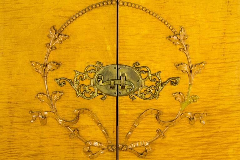 Wonderful Antique Tiger Maple Vanity, Dresser, Three Bevelled Mirrors