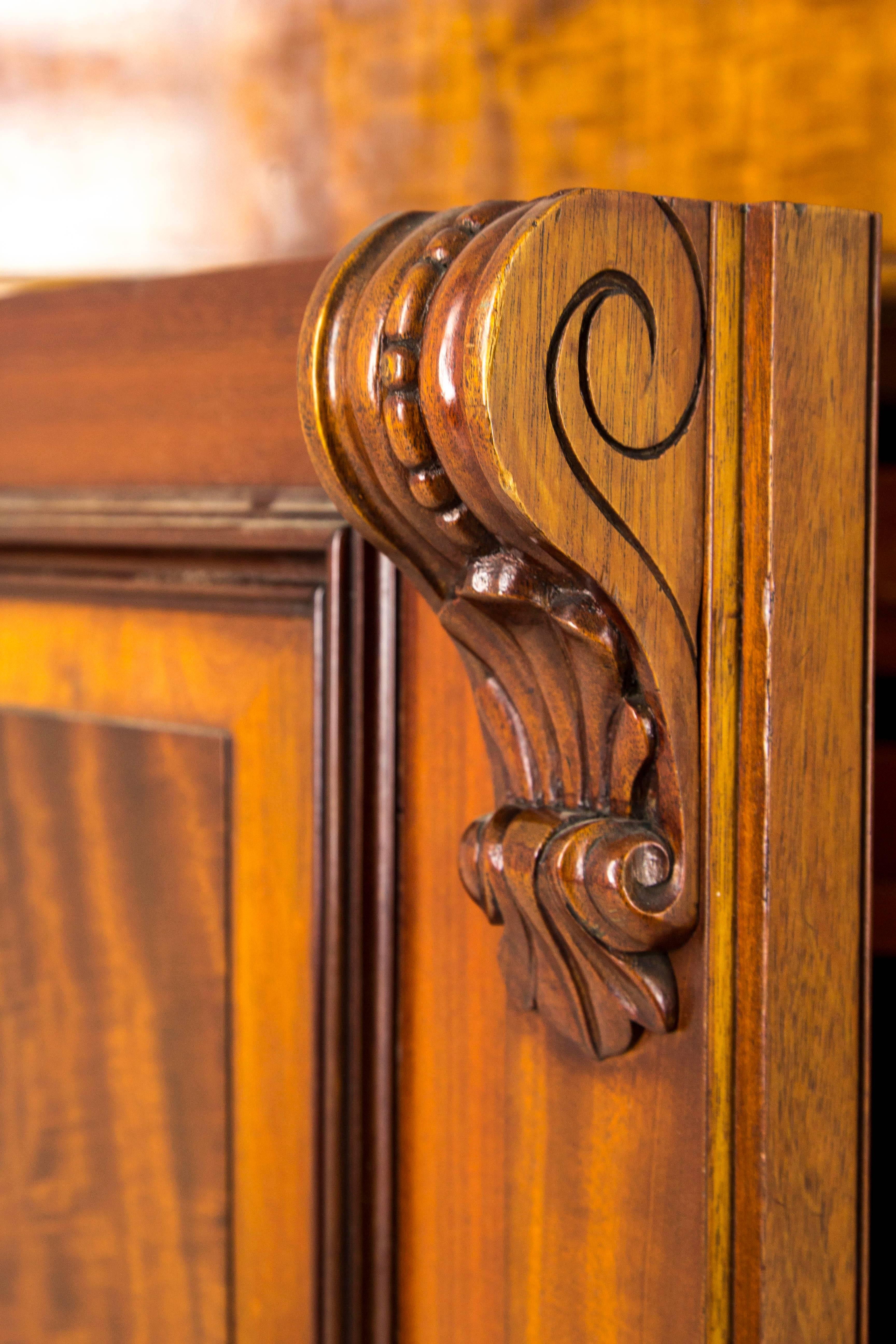 Antique Walnut Sideboard, Scottish Victorian Buffet, Scotland 1870, B674 1