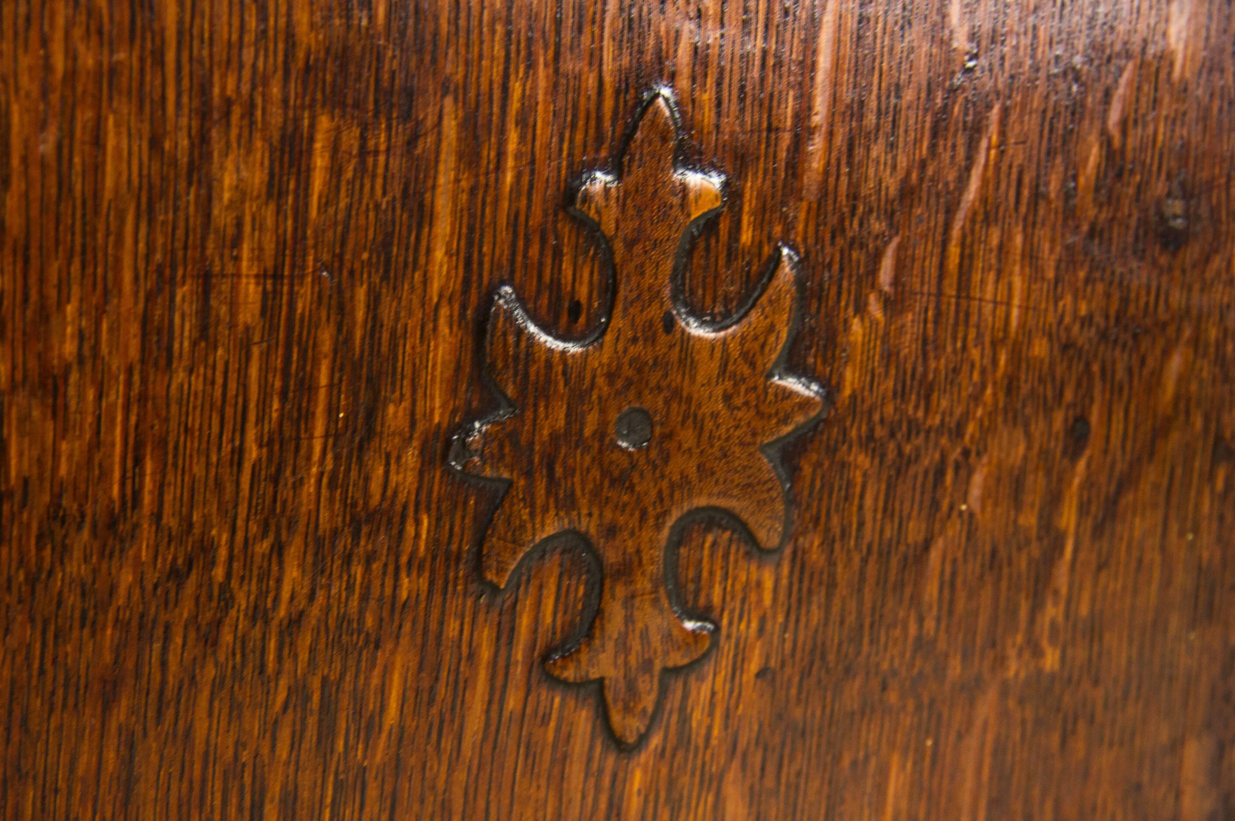 Hand-Crafted Antique Corner Cabinet Georgian Cabinet Scotland, 1790