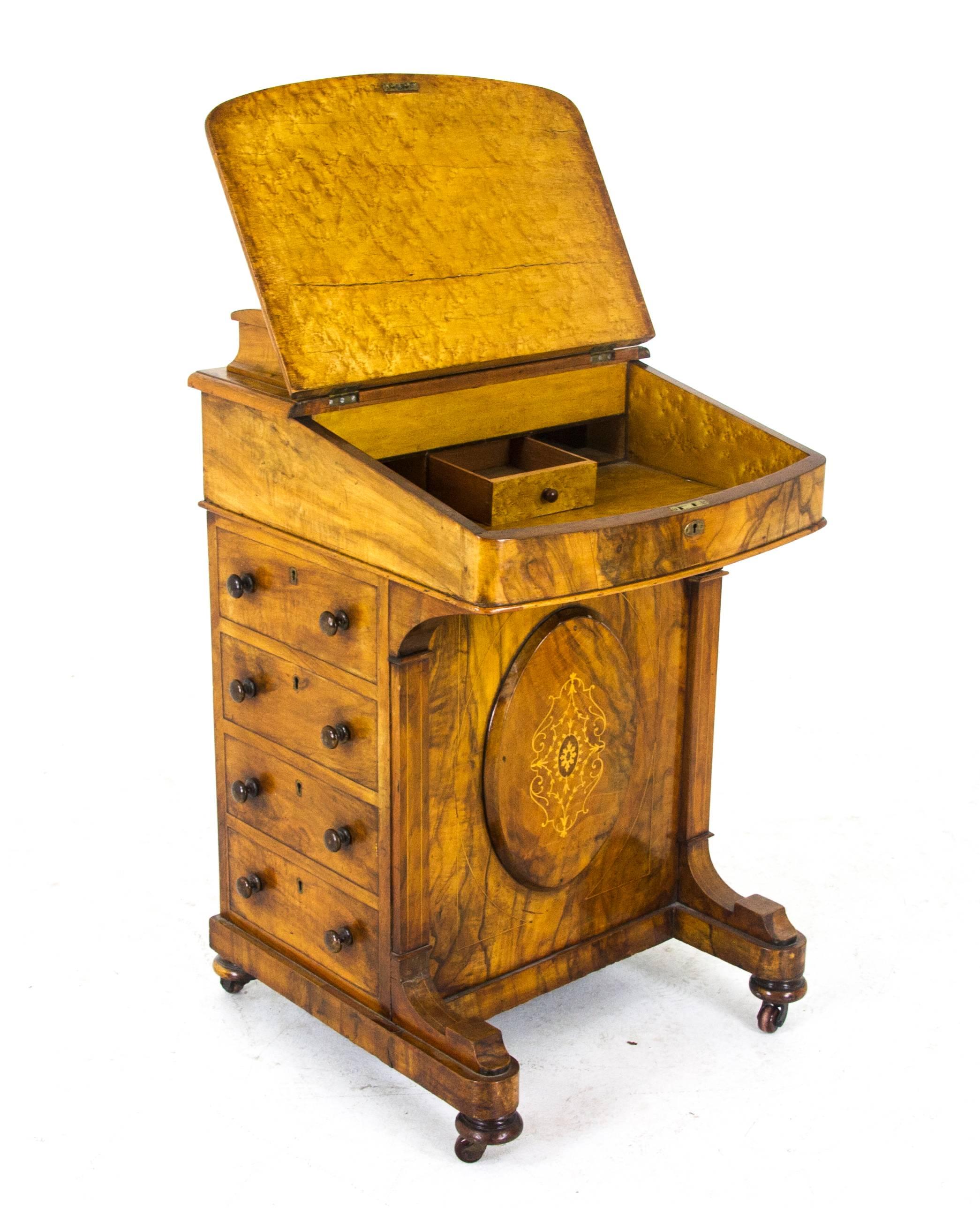 antique writing desk named after captain