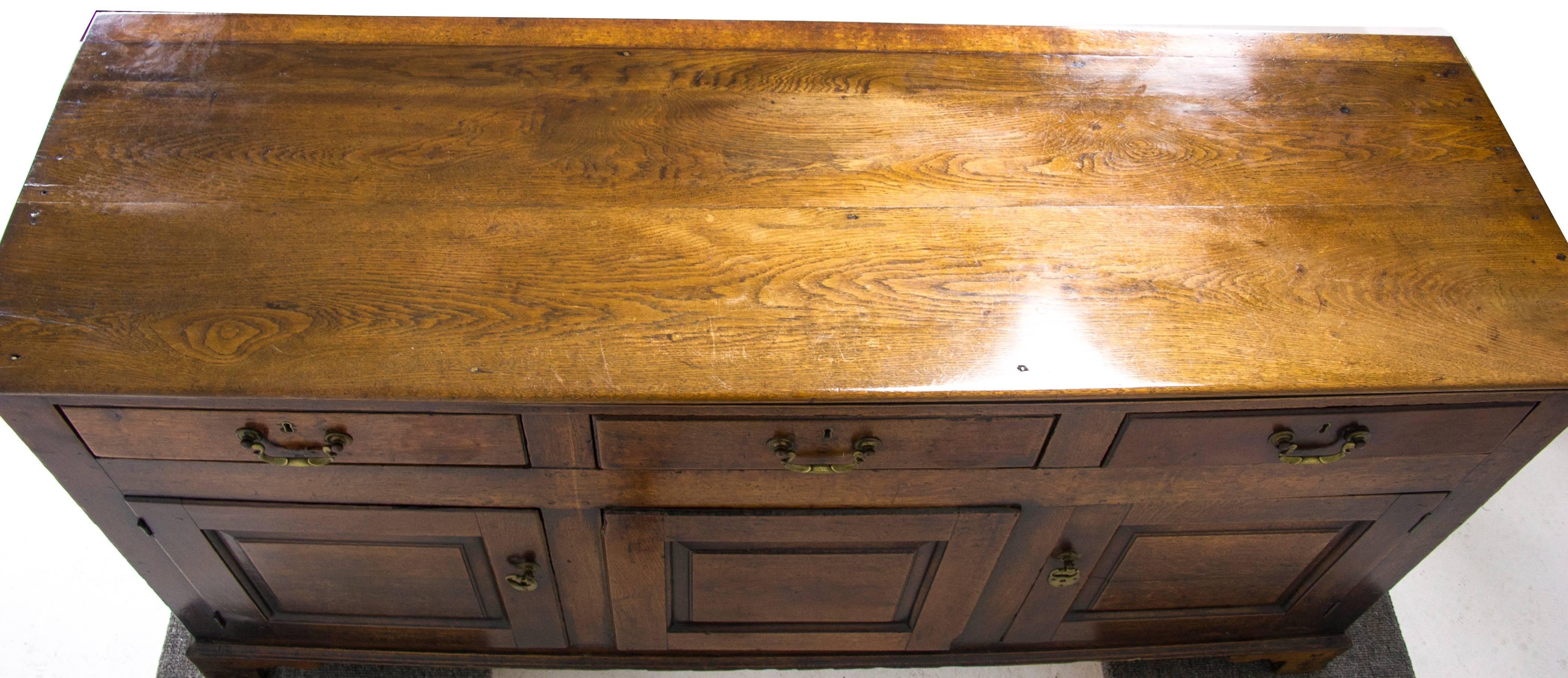Antique Oak Sideboard Oak Dresser England, 18th Century 1