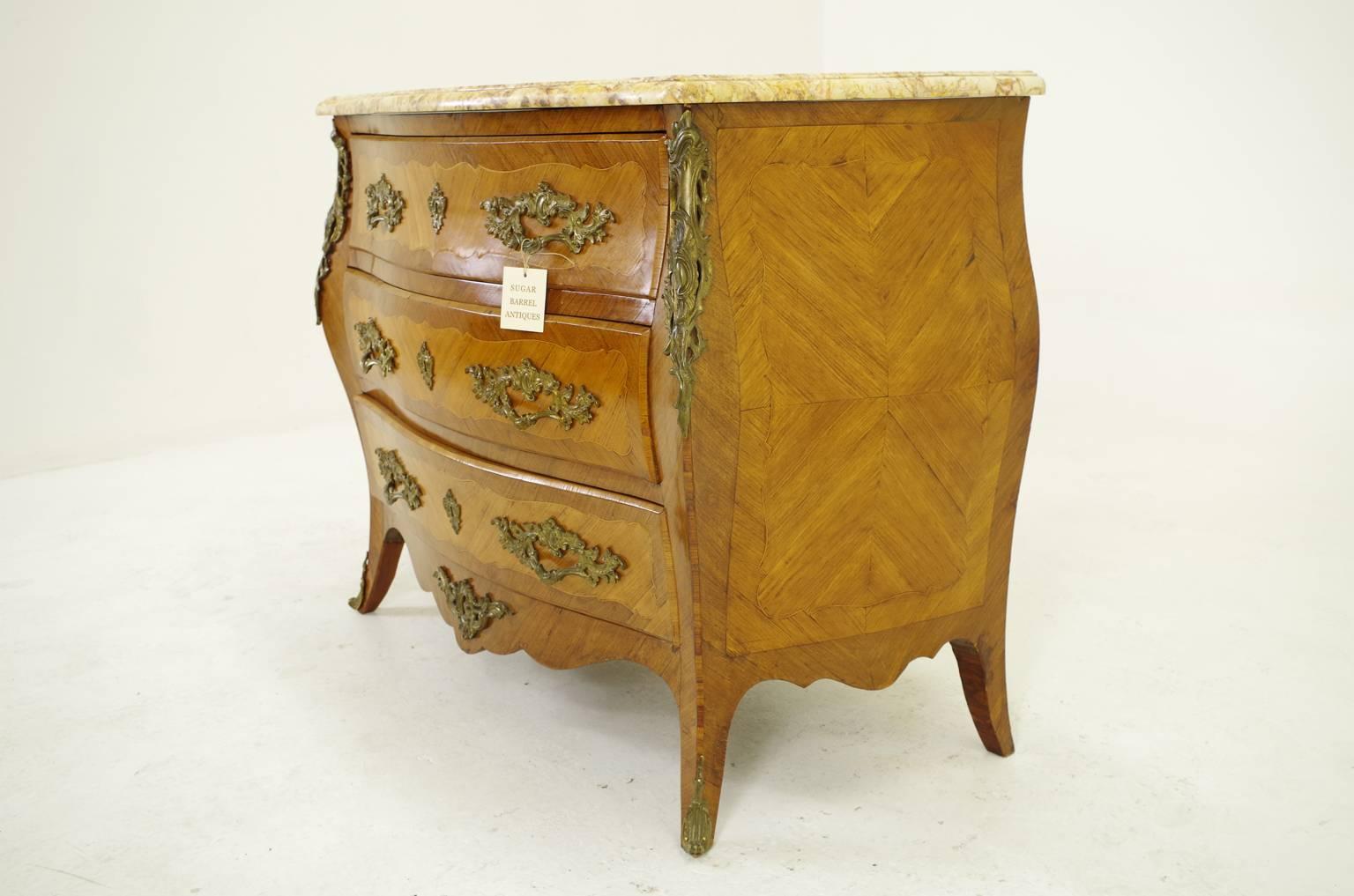 $3250.00.
France, 1930.
Original marble top, moulded edge.
Three long drawers, bronze pulls, escutcheons.
Flanked by gilt bronze corners.
Splayed legs with sabots.
Wonderful condition.
High quality item.
Normal wear consistent with