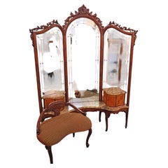Coiffeuse de style Louis XV française, en noyer avec plateau en marbre, vers les années 1920
