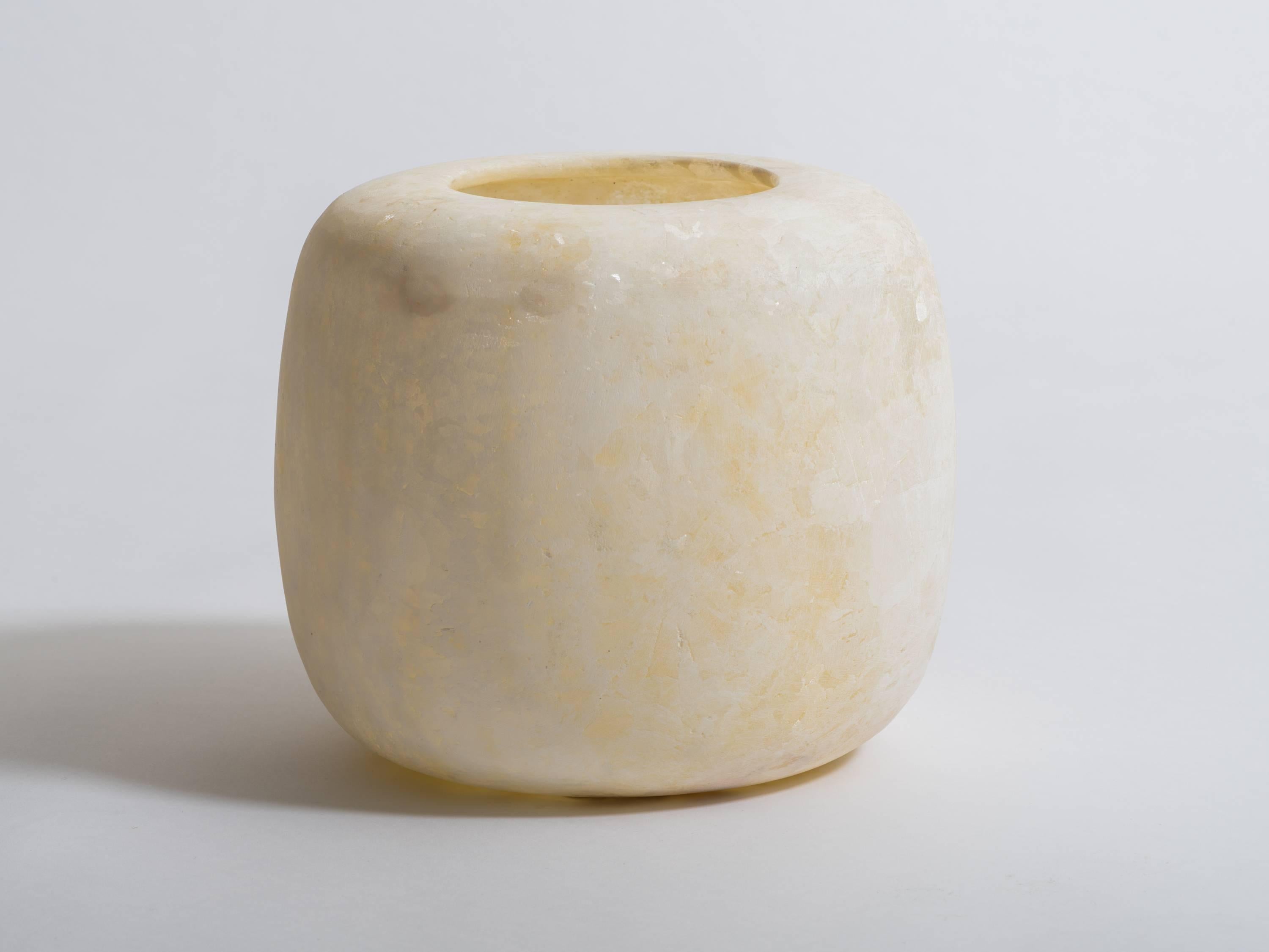 Hand-carved Egyptian alabaster jardiniere vase with flat bottom.