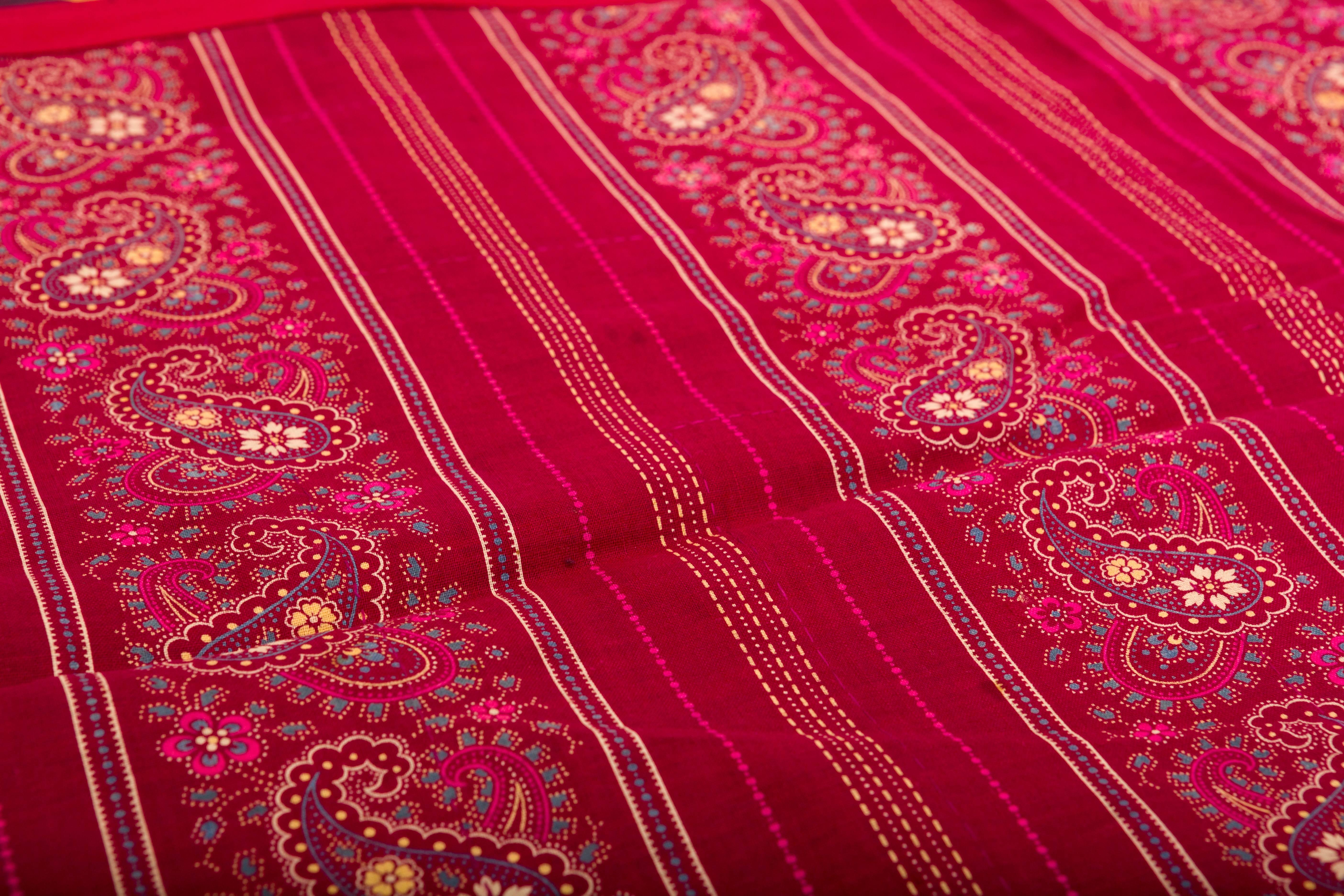 Ikat de seda de finales del siglo XIX Tejido tribal de Uzbekistán en venta 2