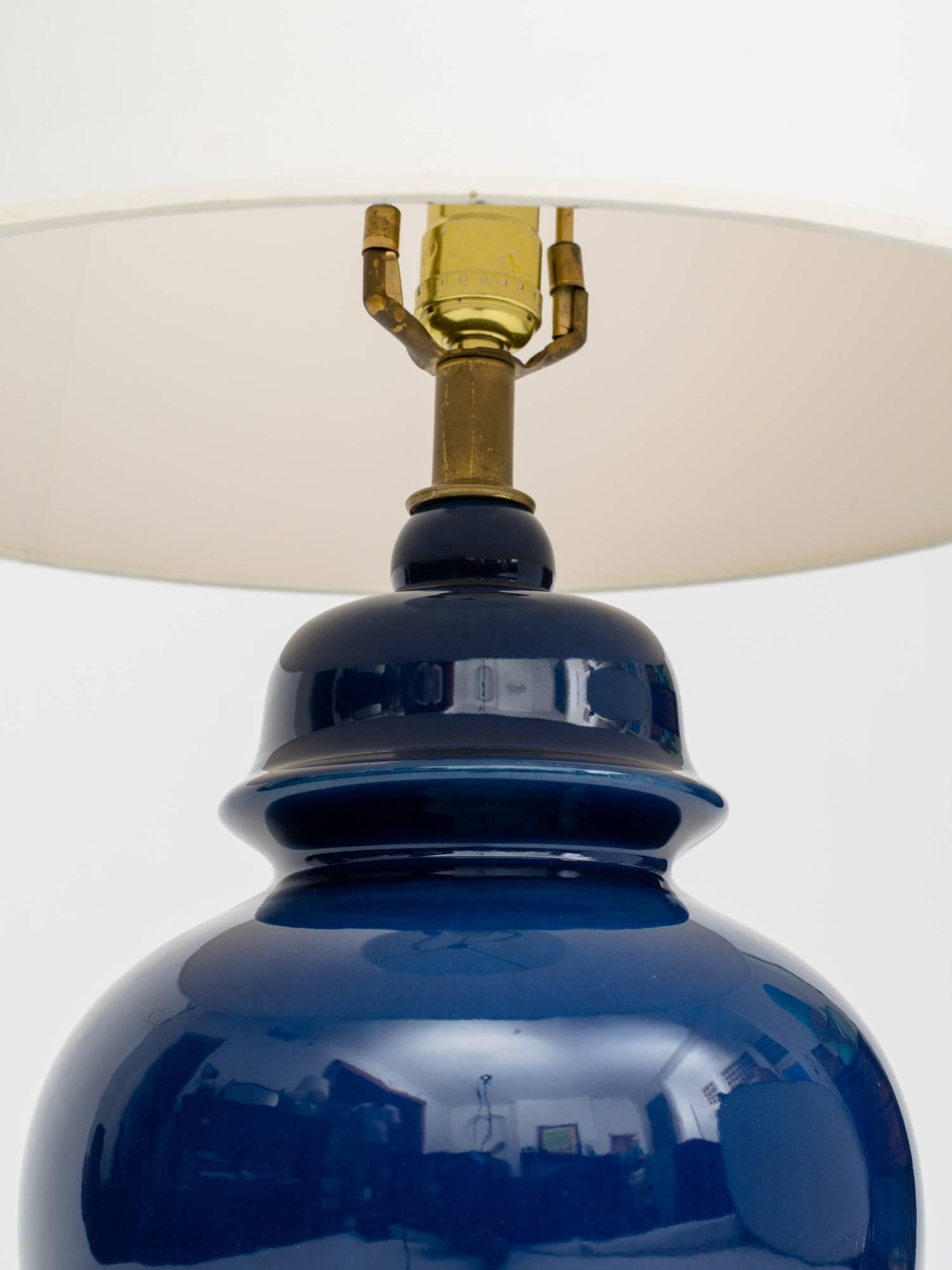 Chinoiseries Lampes JAR en céramique émaillée indigo en vente