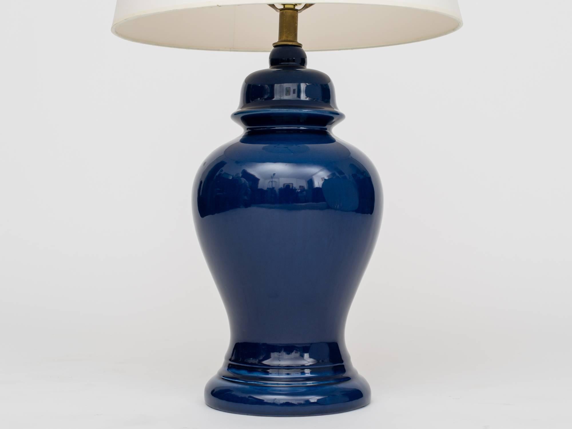 Keramische Ingwerglas-Lampen in Indigo (amerikanisch) im Angebot