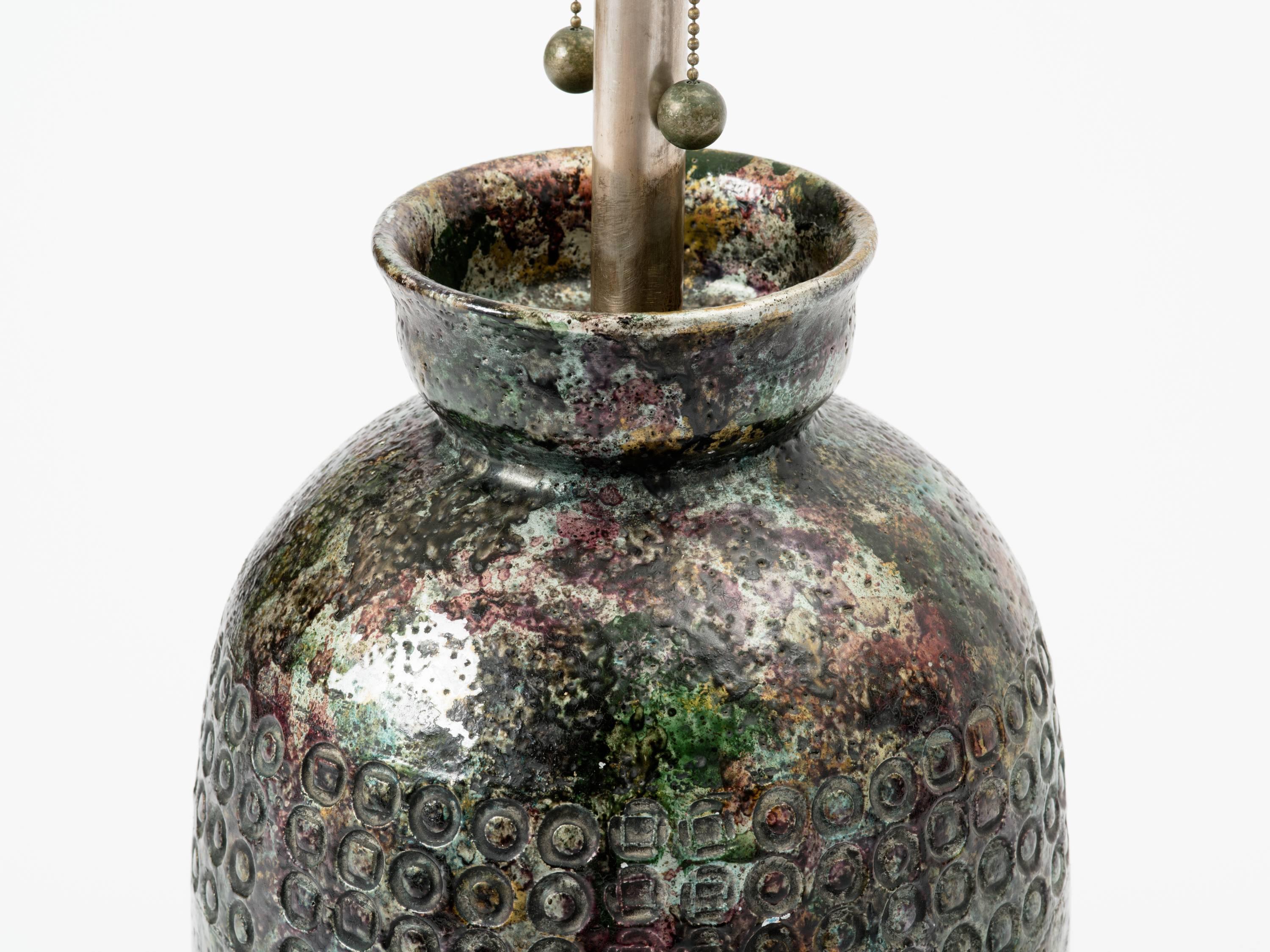 Vernissé Monumentale lampe italienne des années 1950 en céramique métallisée à glaçure pour bijoux en vente