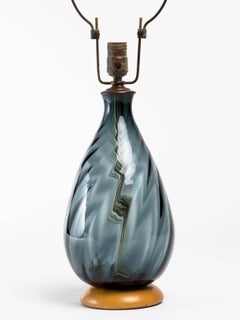 Lampe à bouteille en verre bleu fumé Blenko des années 1950