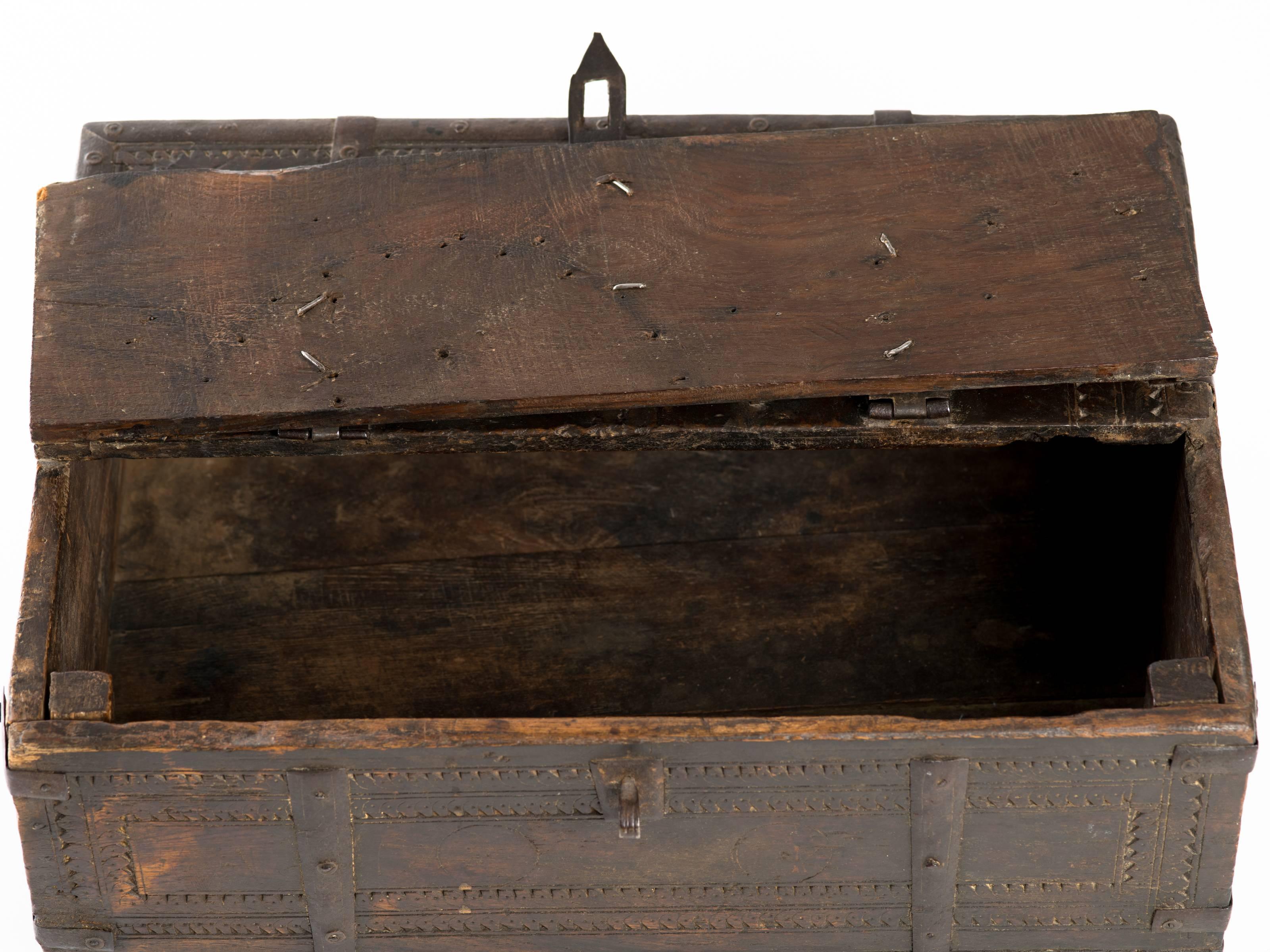 Anglo-Indian Early 20th Century Indian Carved Wood Storage Chest Box For Sale