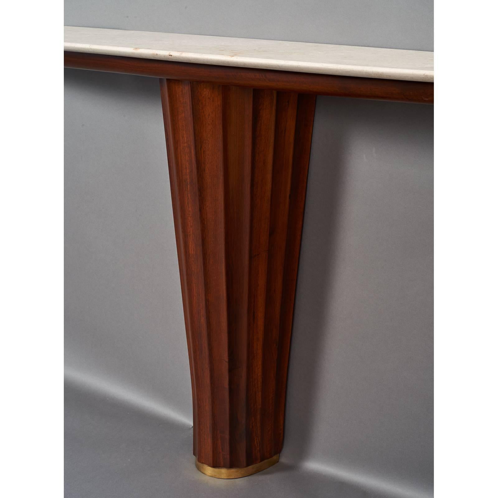 An Italian Fluted Mahogany Tapering Pedestal Console, 1940s In Excellent Condition In New York, NY