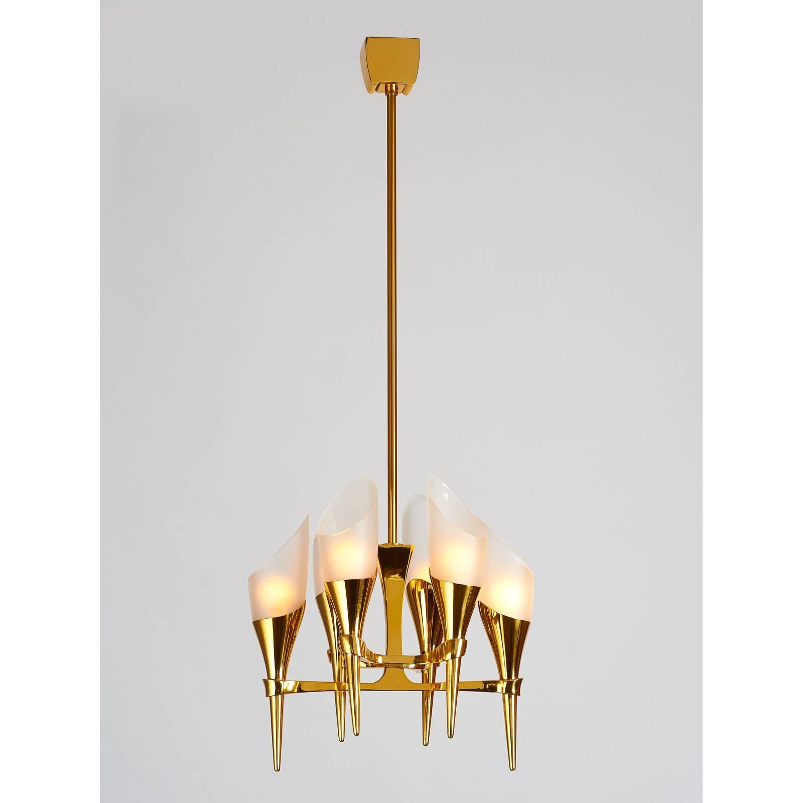 Mid-Century Modern Elegant Max Ingrand Chandelier﻿ for Fontana Arte, circa 1960 For Sale