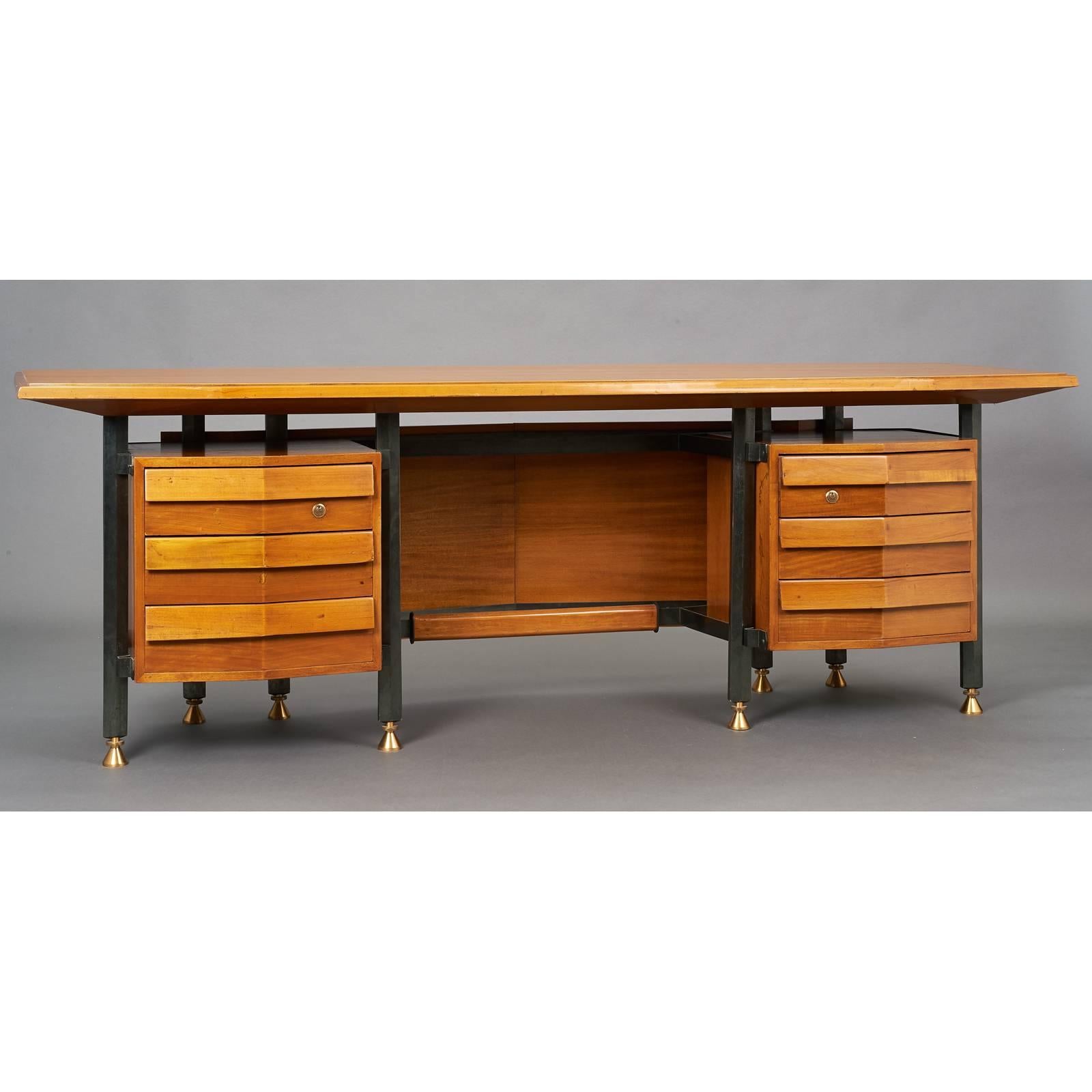 Spectacular Large Modernist Italian 1950s Desk In Good Condition In New York, NY