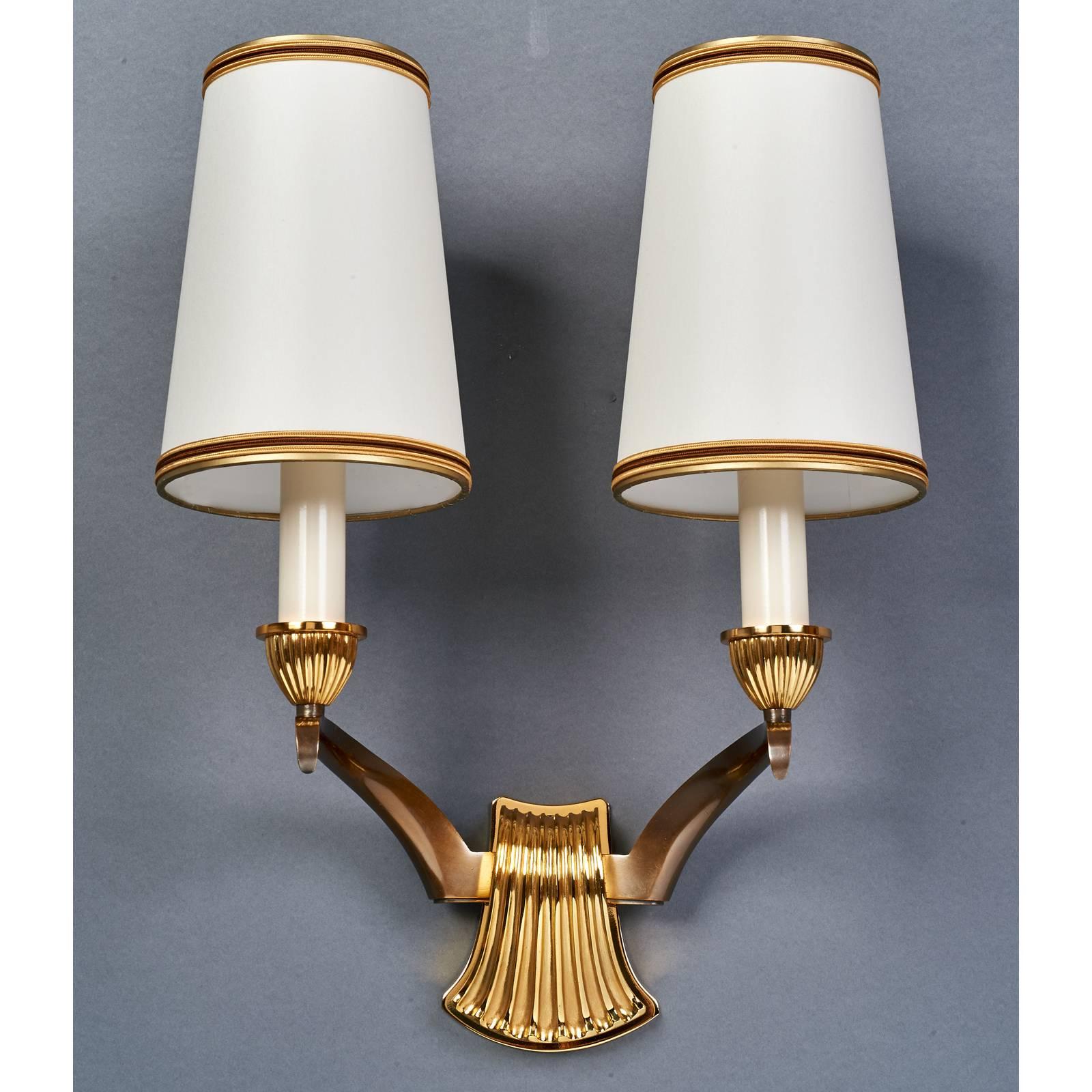 Mid-Century Modern Pair of Scalloped Bronze Sconces by Genet Michon, France 1950s