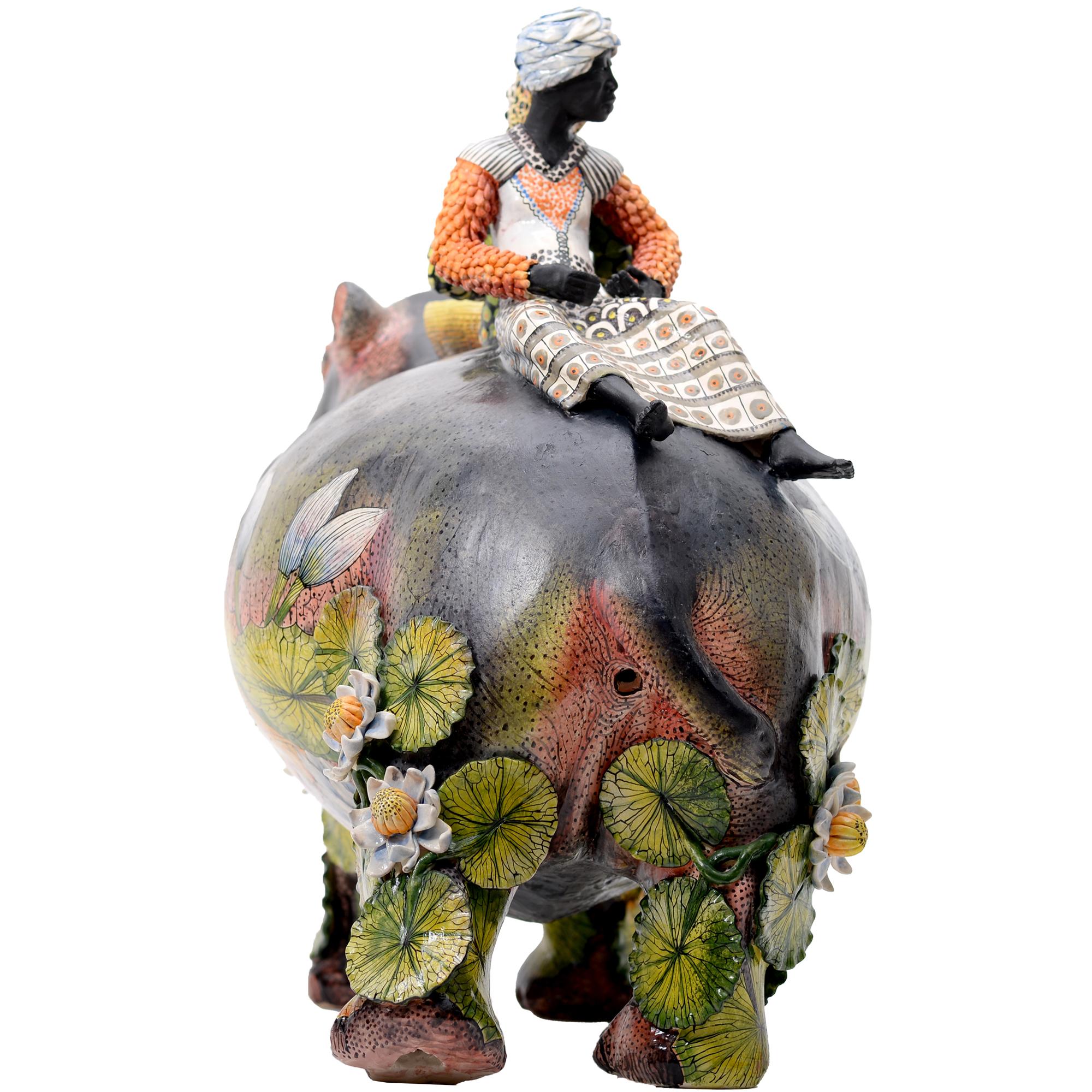 Scultura a cavaliere con ippopotamo e ninfee, realizzata a mano in Sudafrica in vendita 2