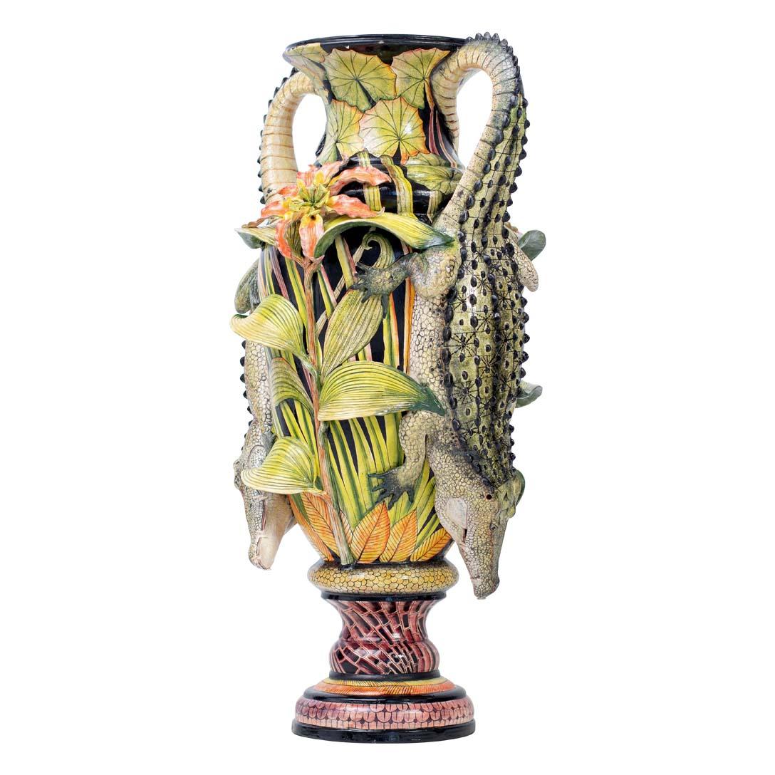 Vaso di coccodrillo scolpito, realizzato a mano in Sudafrica In condizioni Nuovo in vendita a North Miami, FL