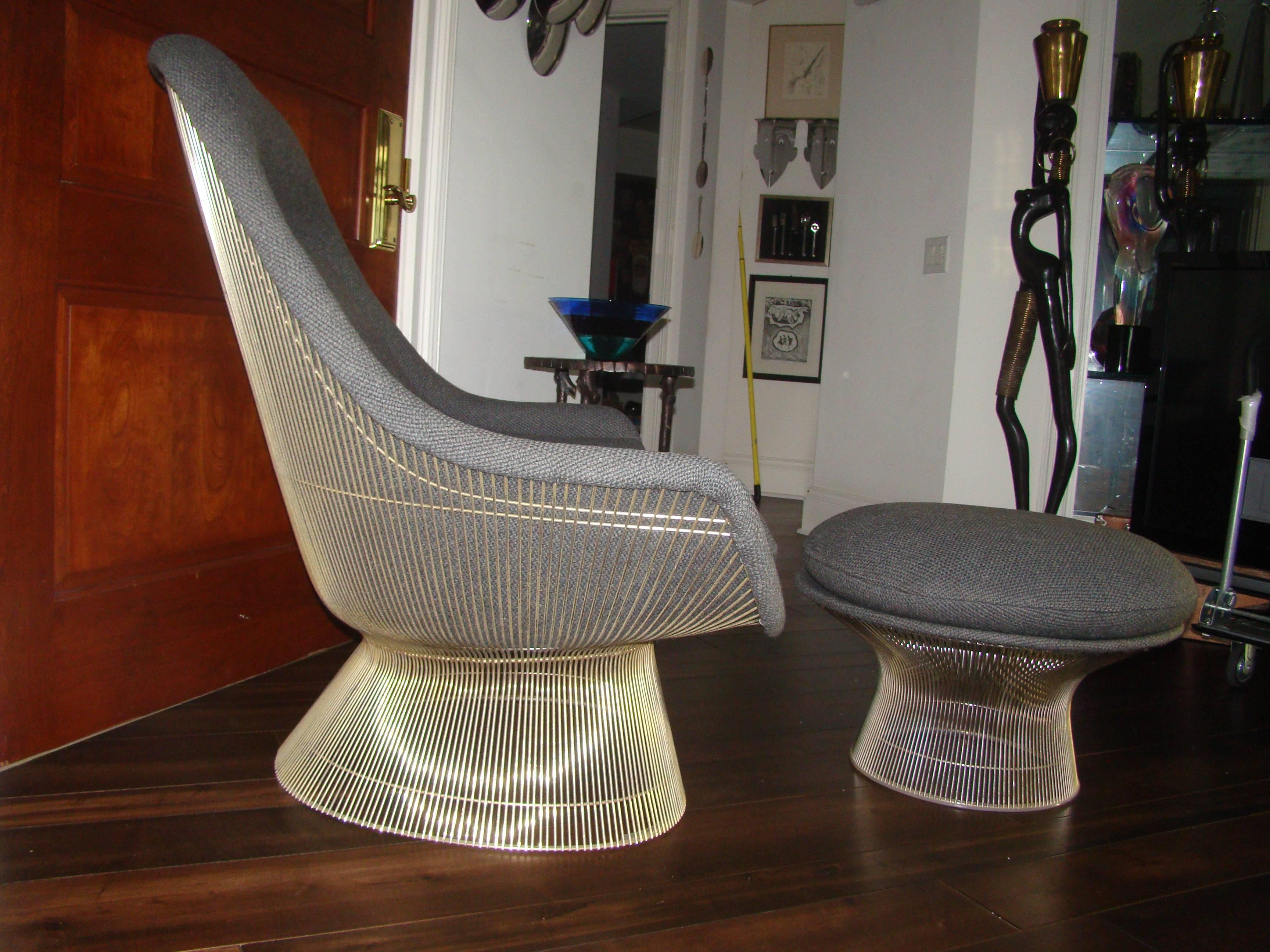 Exceptional easy lounge chair and ottoman designed by Warren Platner for Knoll International. This beautiful matching set comes from the original owner and is comprised of the classic chrome sculptural wire frame with thick nubby gray knoll fabric.