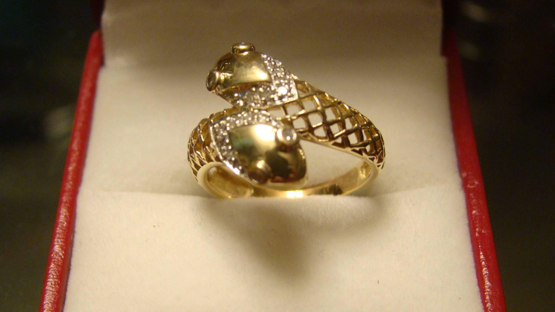 Art Deco Antique Gold Double Head Snake Ring with Diamond Eyes
