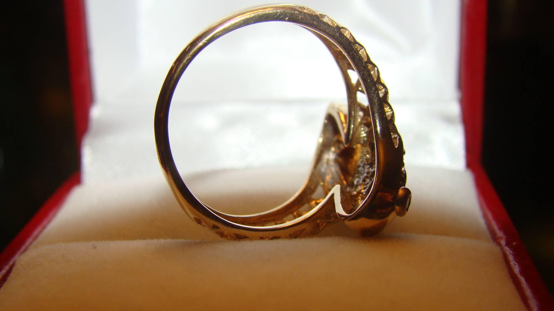 Mid-20th Century Antique Gold Double Head Snake Ring with Diamond Eyes