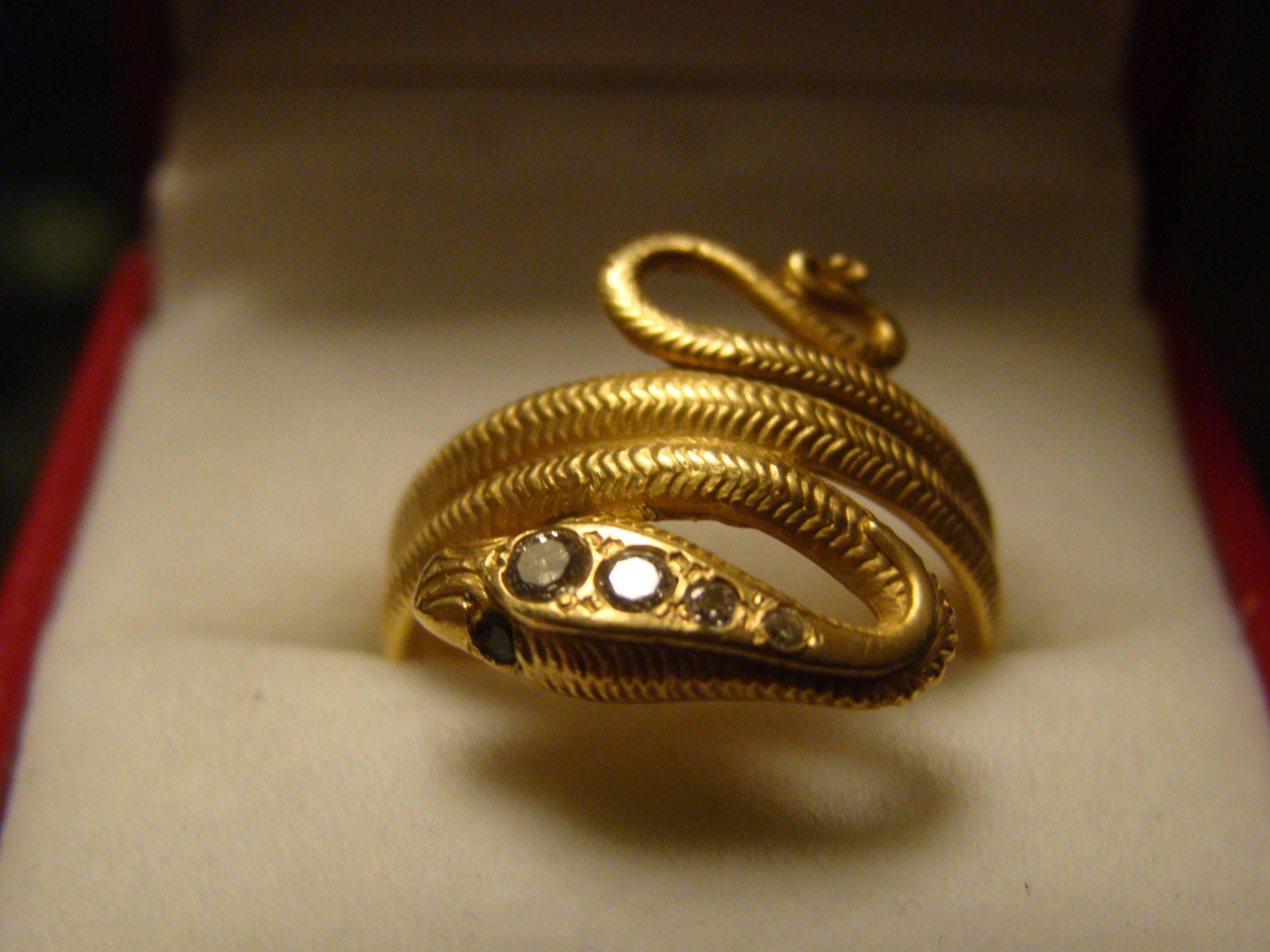 18kt Gold Antique Snake Ring with Diamonds and Emerald Eyes In Excellent Condition In Atlanta, GA
