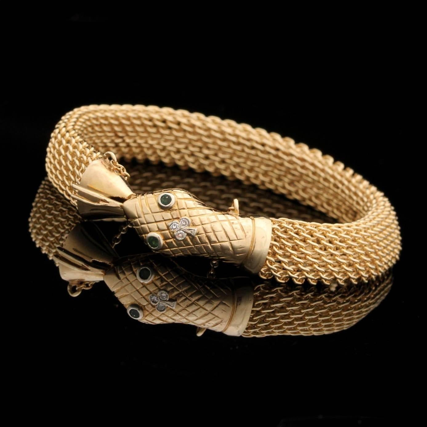 14-Karat Gold Snake Bracelet with Emerald Eyes and Diamonds For Sale 2