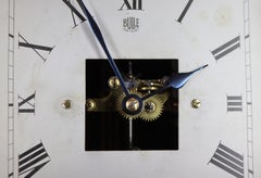 Art-Déco-Wanduhr mit Eichenholzgehäuse, um 1922