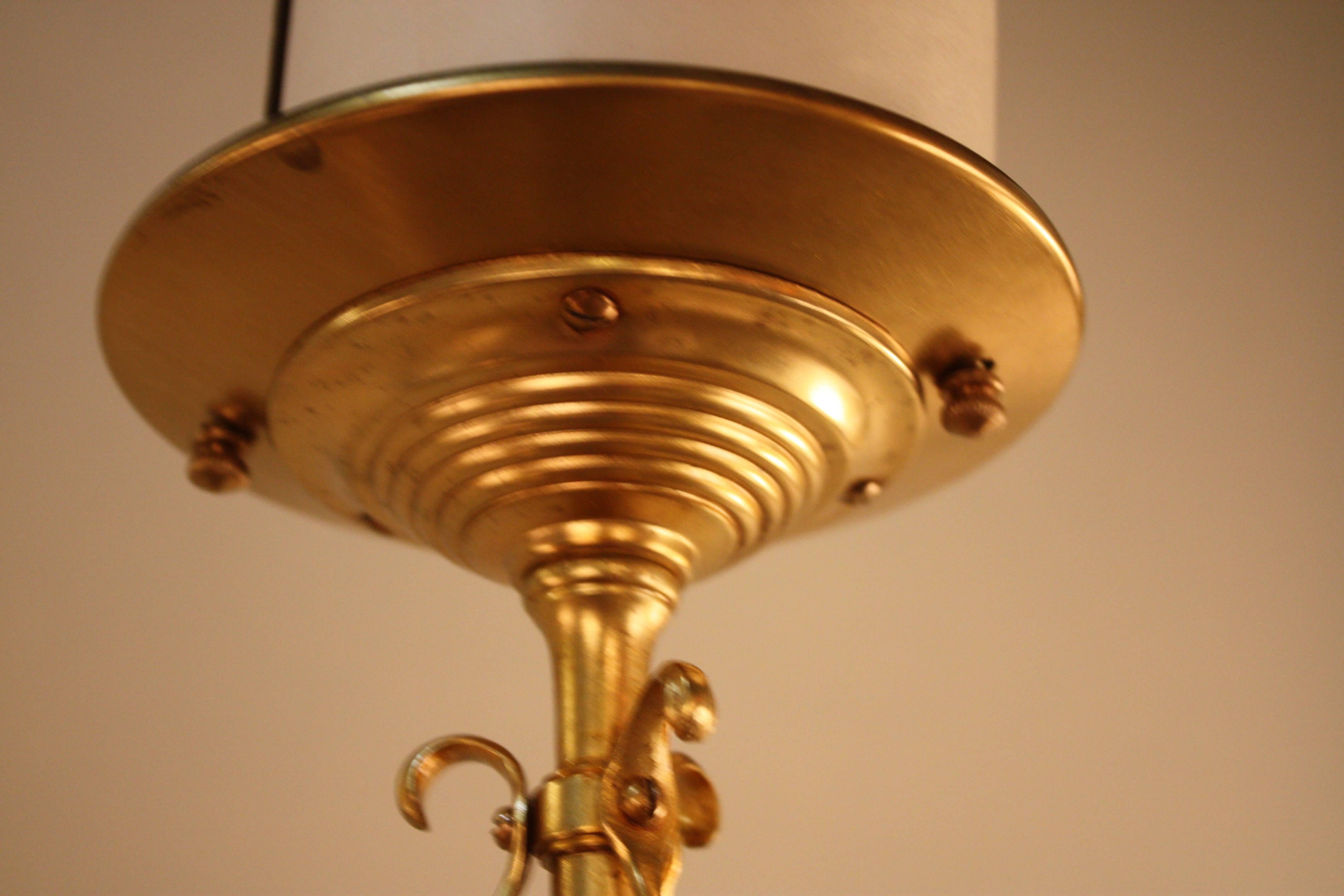 English Opalescent Glass and Brass Art Nouveau Chandelier In Good Condition In Fairfax, VA