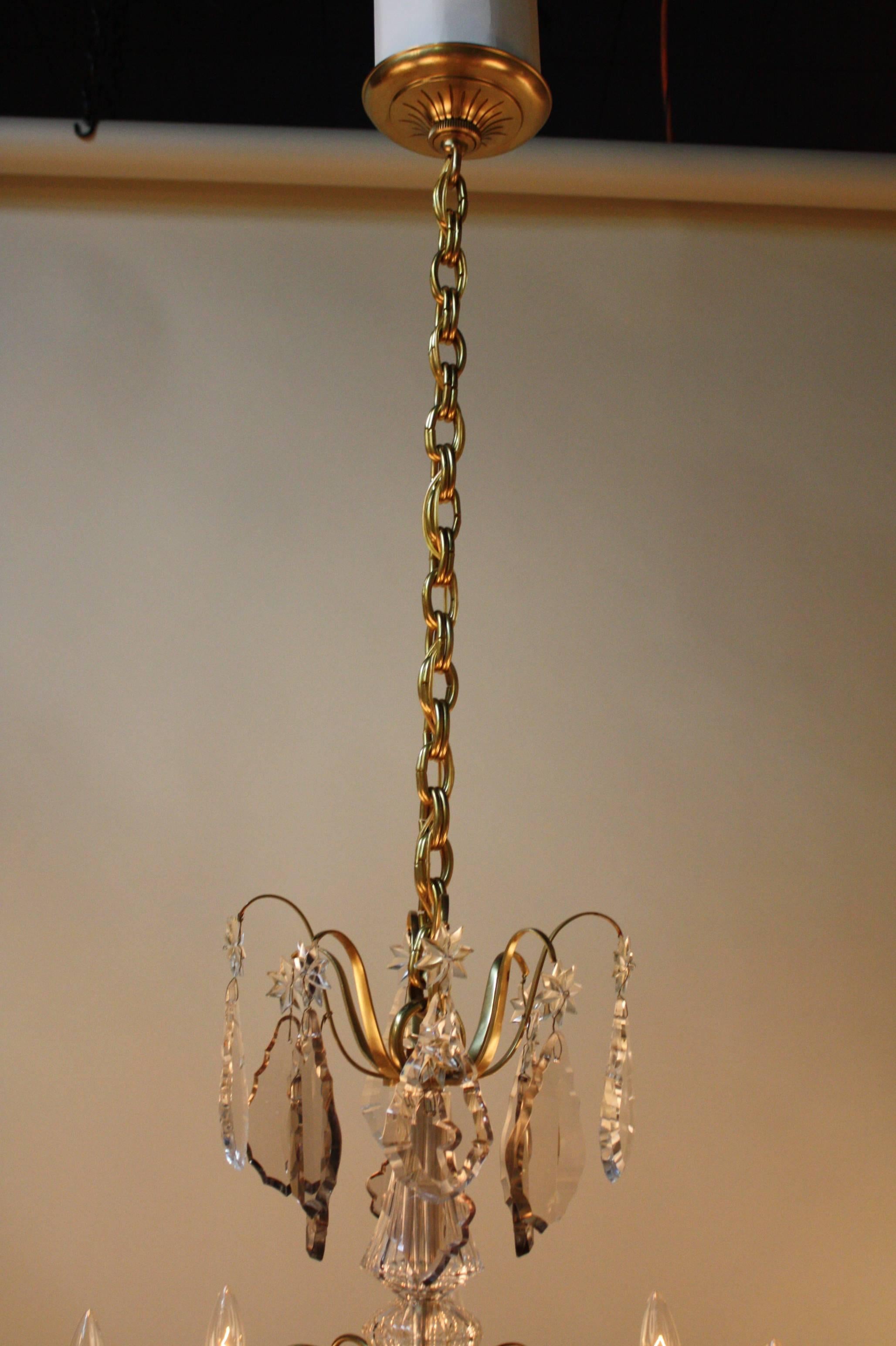 French Classic 1930s Crystal Chandelier In Good Condition In Fairfax, VA