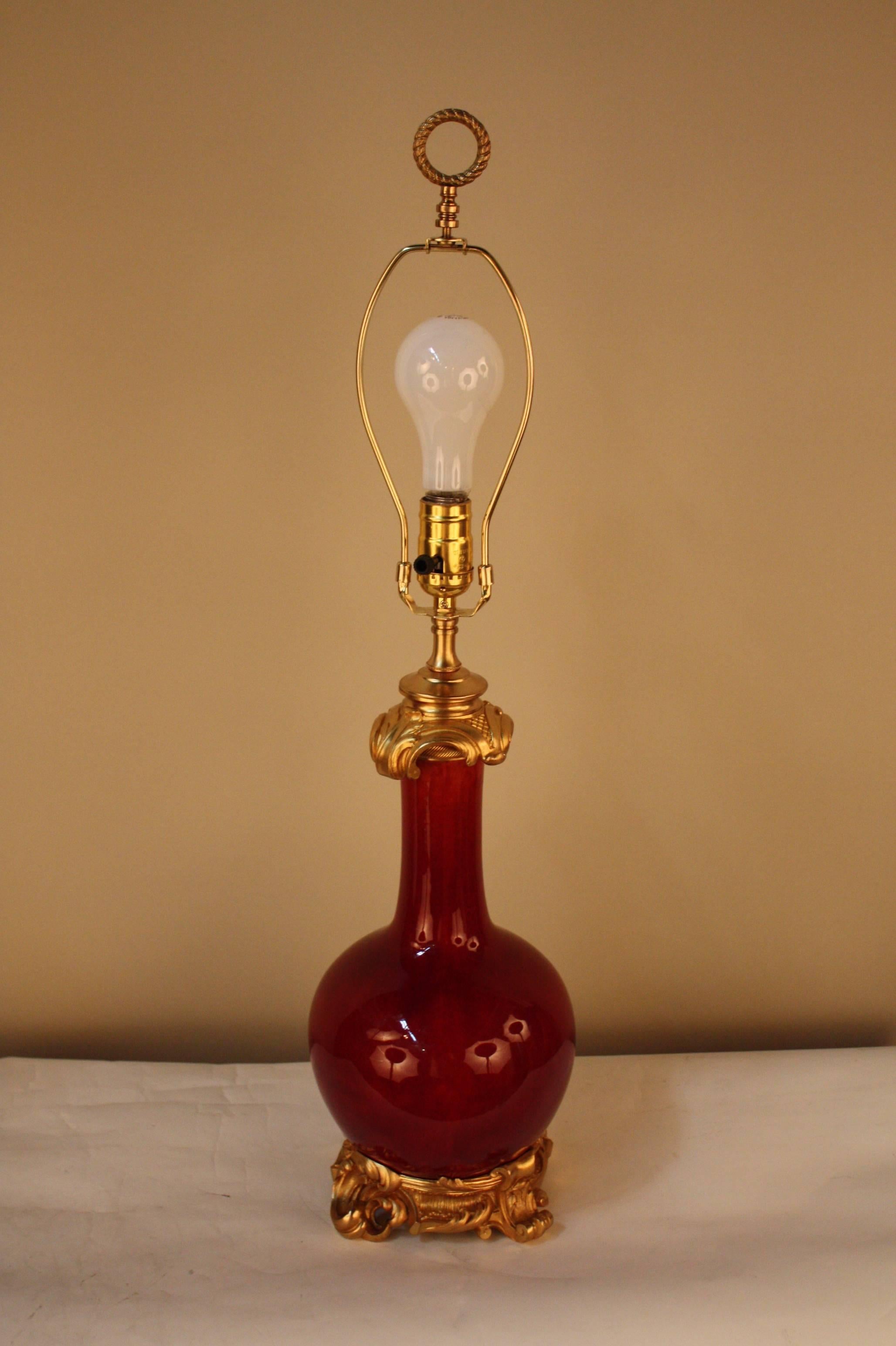 French 19th Century Porcelain and Bronze Electrified Oil Lamp In Good Condition In Fairfax, VA