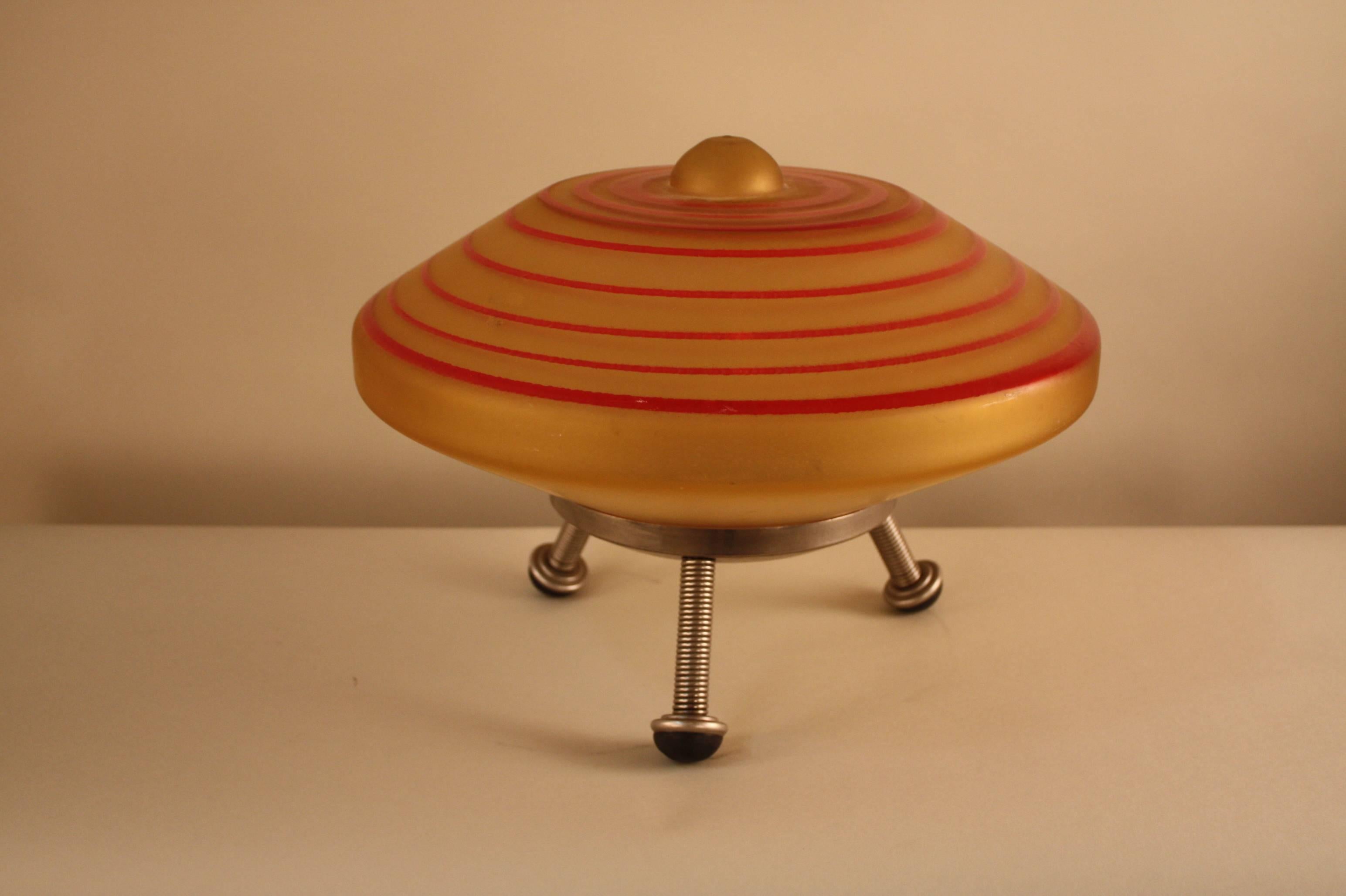 UFO Alliance Spaceship Table Lamp In Good Condition In Fairfax, VA