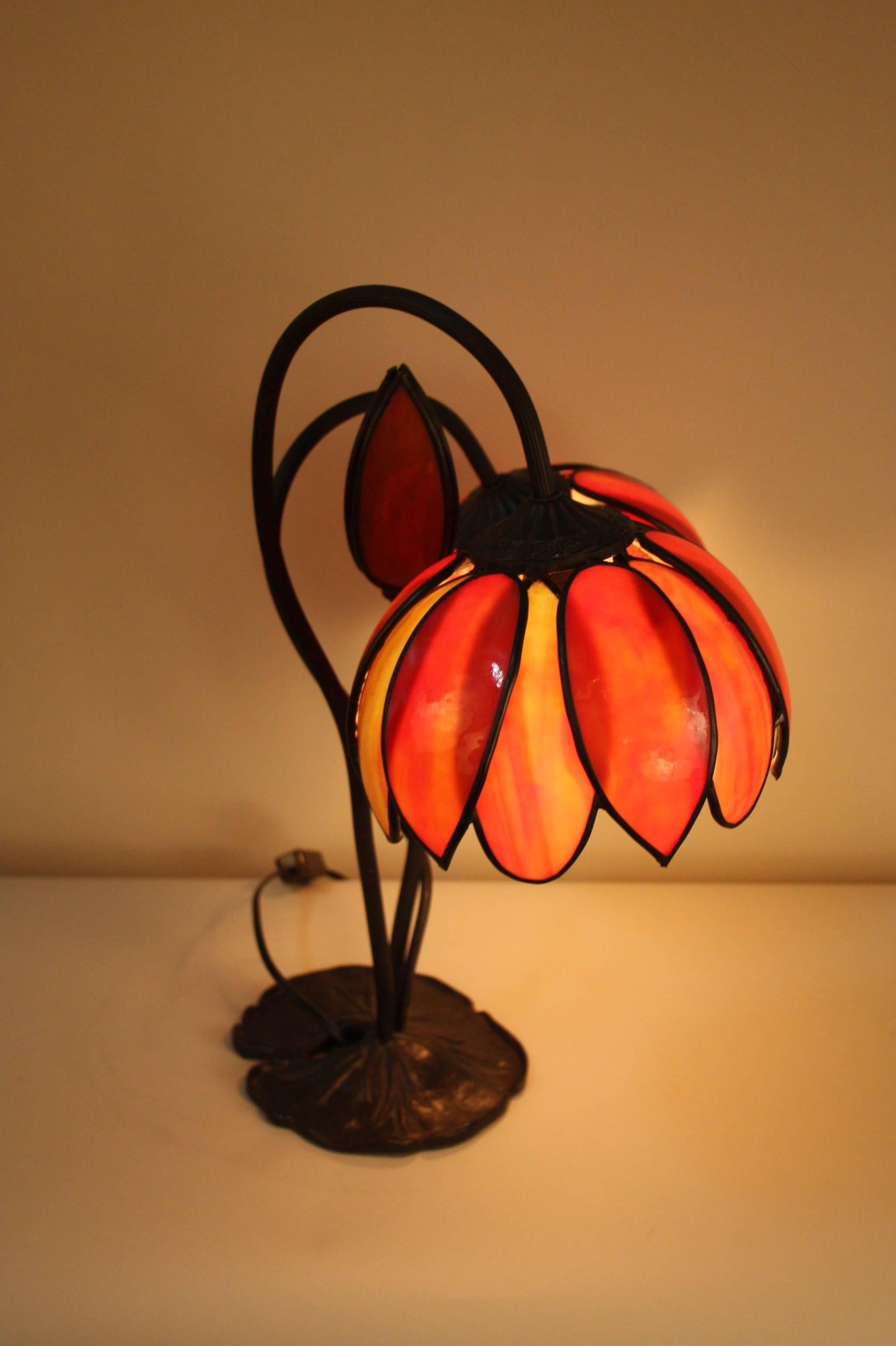 stained glass tulip lamp