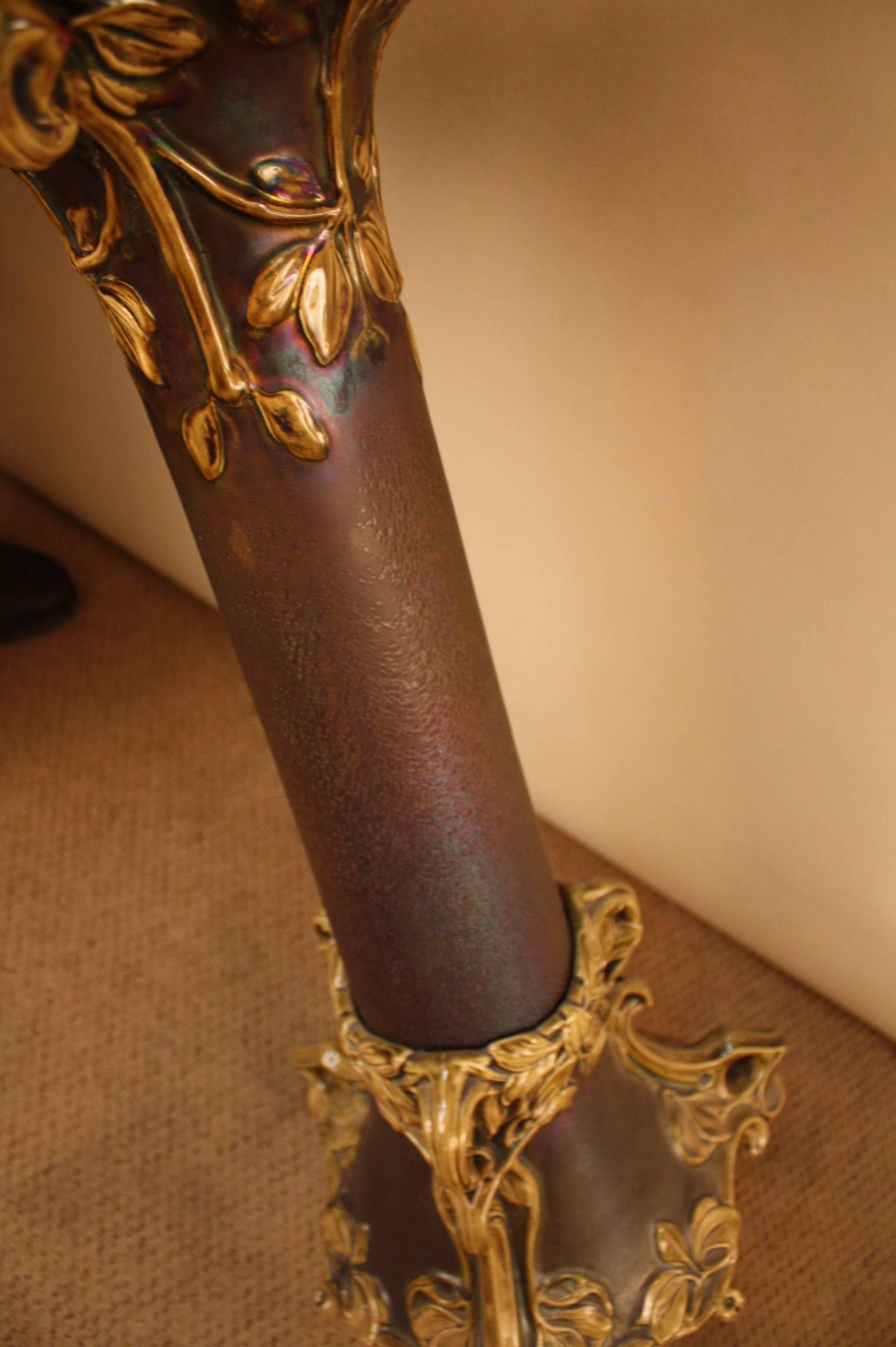 Art Nouveau, Majolica Pottery Plant Stand, Pedestal In Good Condition In Fairfax, VA