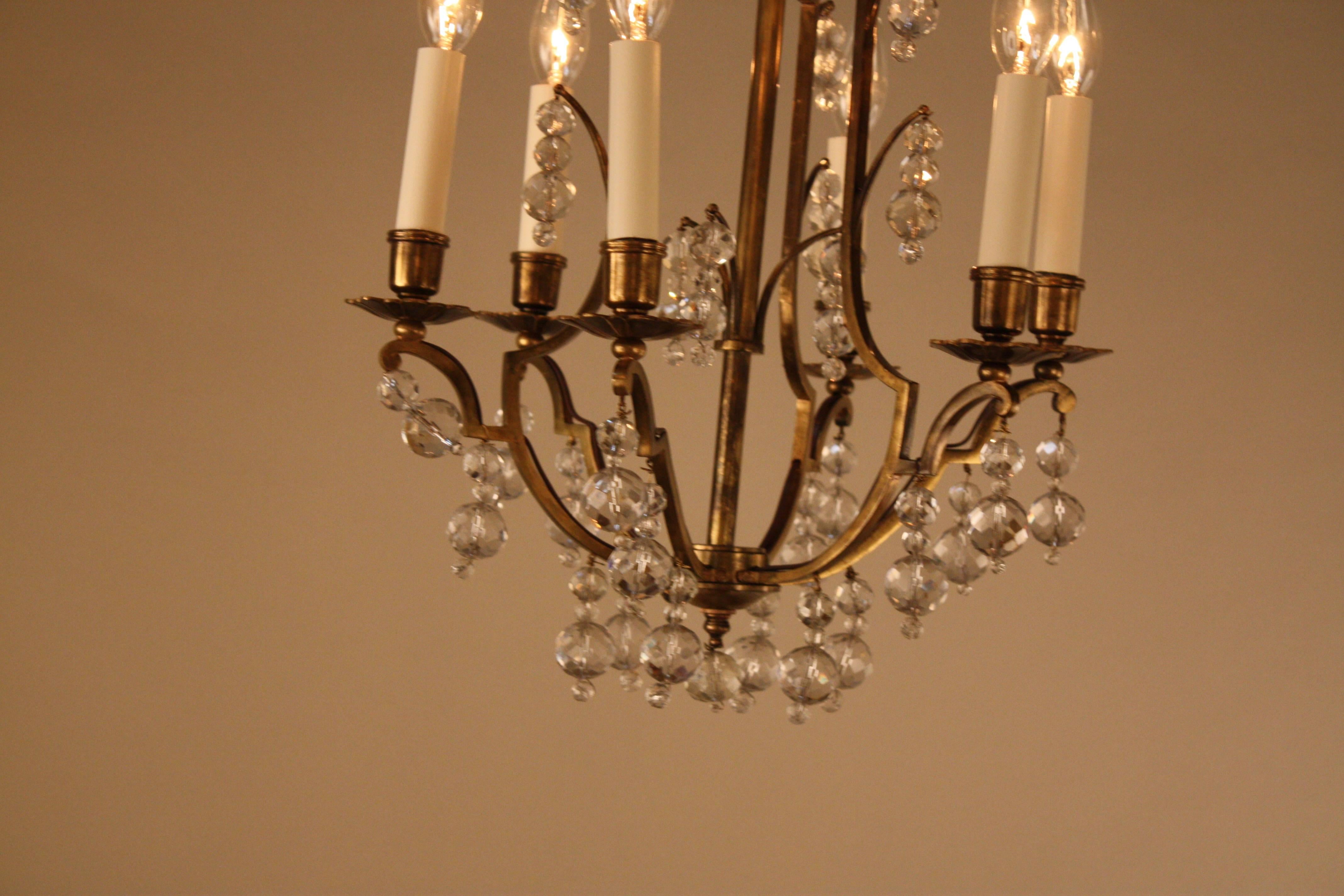 French Teardrop Crystal and Bronze Chandelier In Good Condition In Fairfax, VA