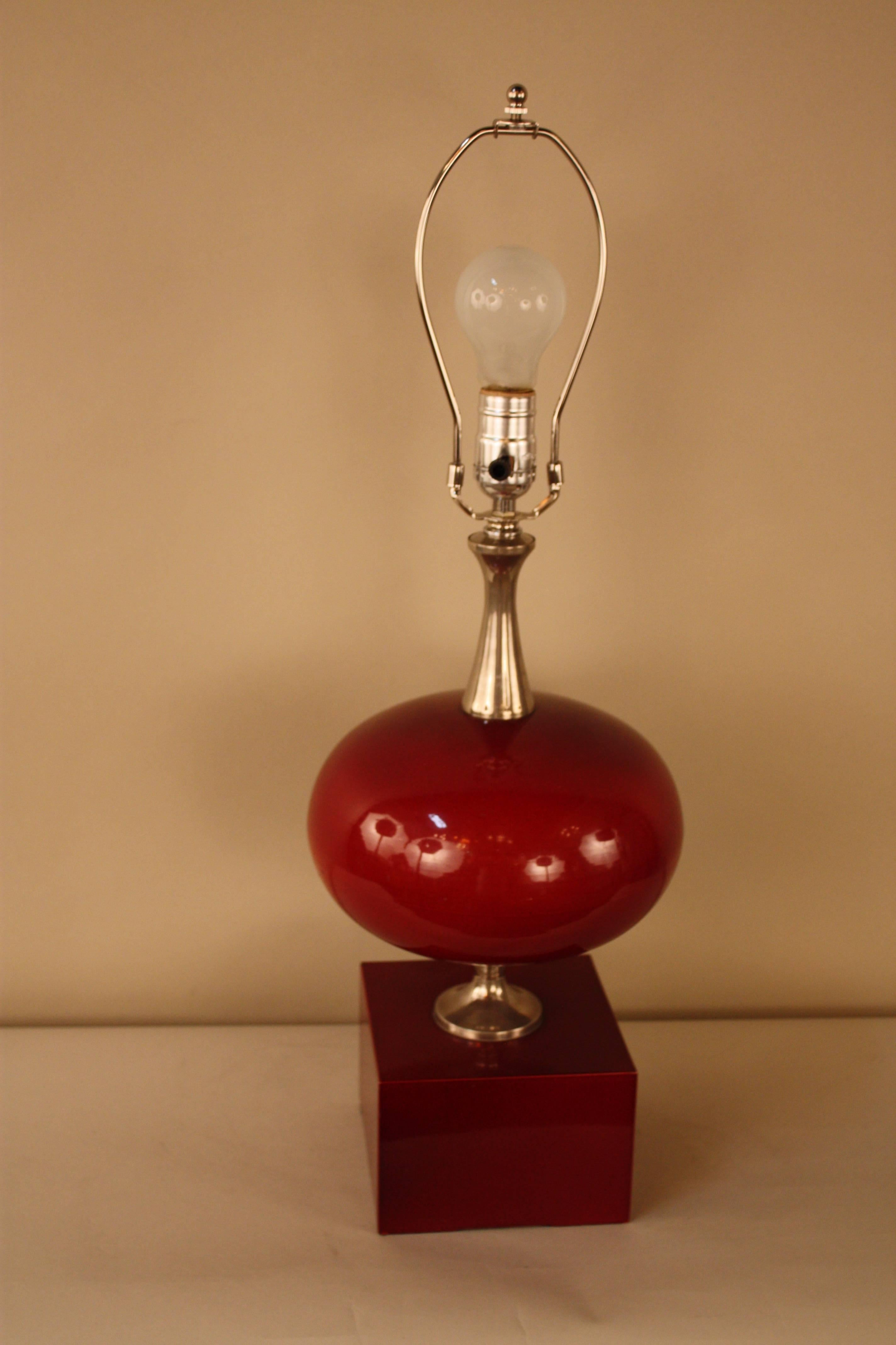 A fantastic and unusual red enamel and nickel from 1970s table lamp.
While Maison Barbier carried many marble lamp but the enamel work is rare. We have another very similar lamp from the same house in stock